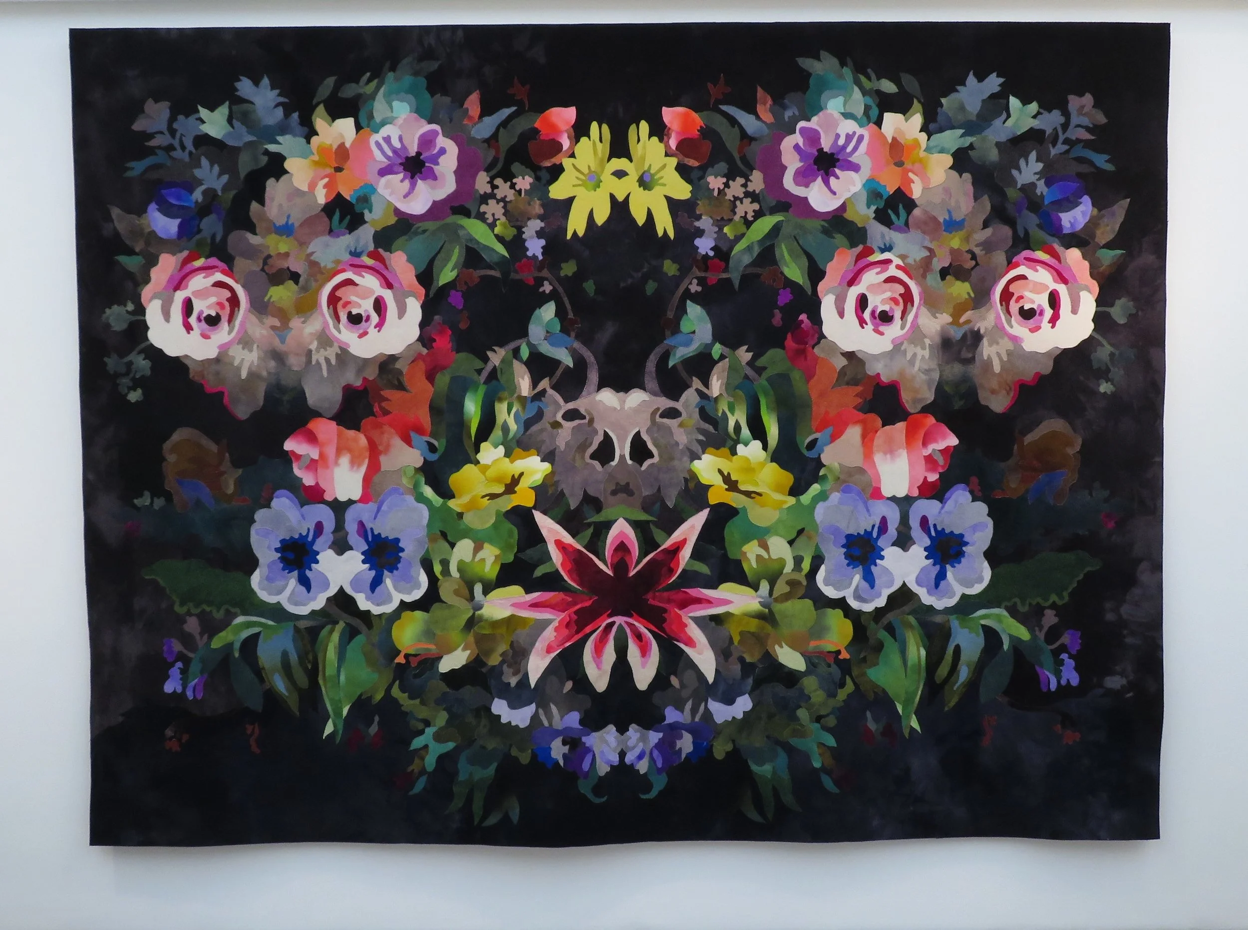   Noe (Something), 2018.    Textile. H. 224 x W. 229 cm. 