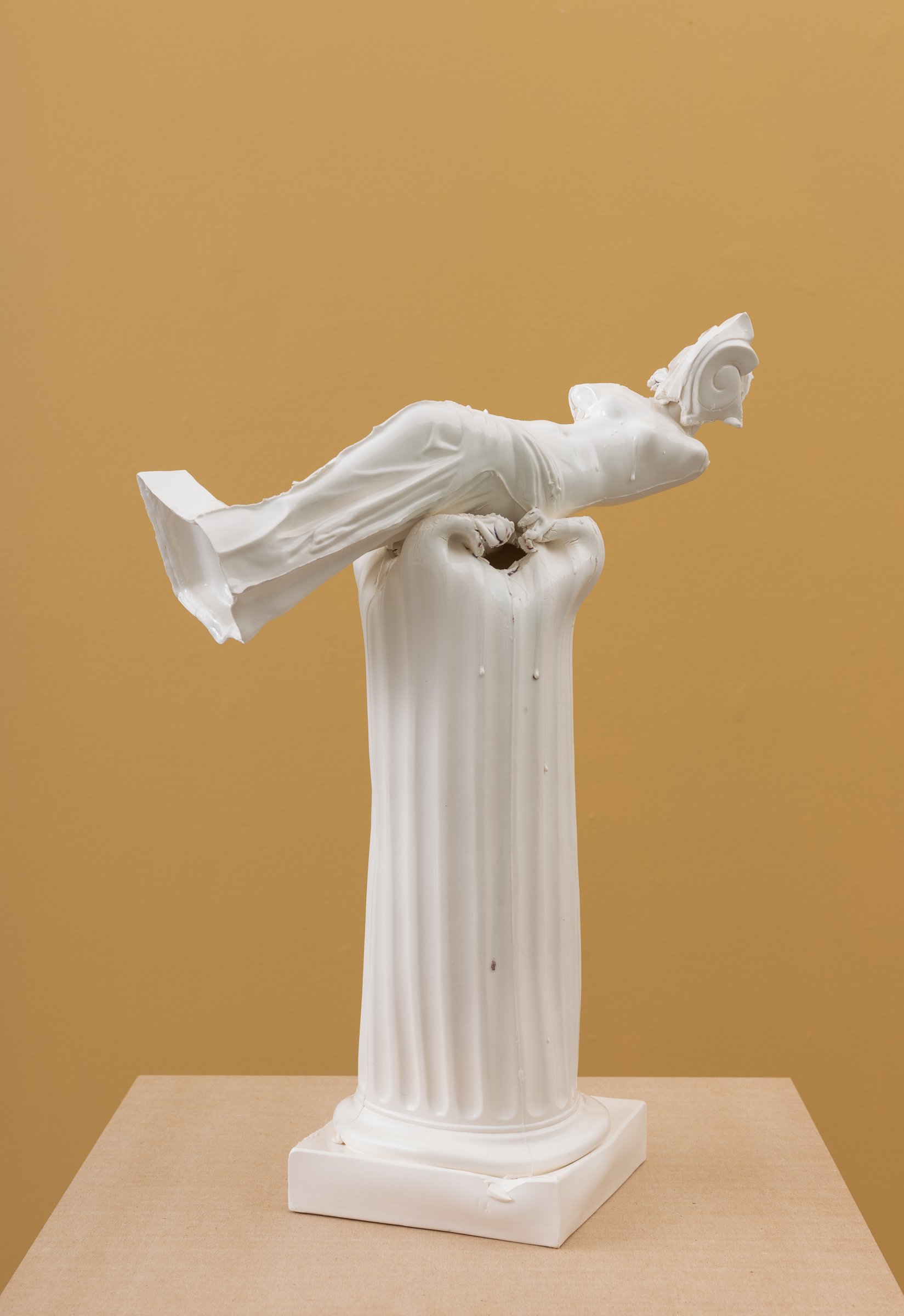  The Pillars 13 | 2022  Cast porcelain and glaze, 49x35x16cm  Foto Thomas Tveter 