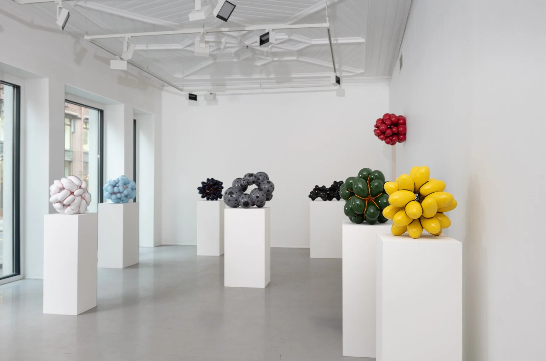 web_Steen_Ipsen_Organic_Shapes_Exhibition_Photo_2_Photo_Thomas_Tveter.jpg