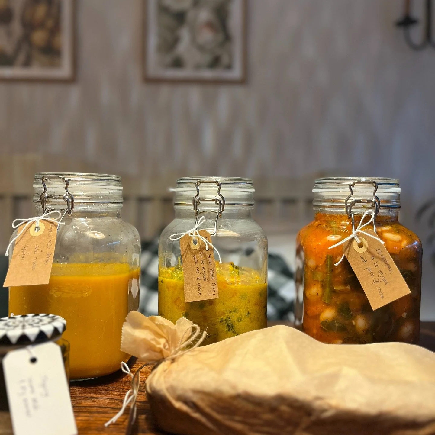 Nutrient-dense foods is one of the most important parts of postpartum recovery. They promote healing after birth, fuel after long nights, replenish the body during breast milk production, and help rebalance hormones. 

💫 Traditional priorities 💫
Ar