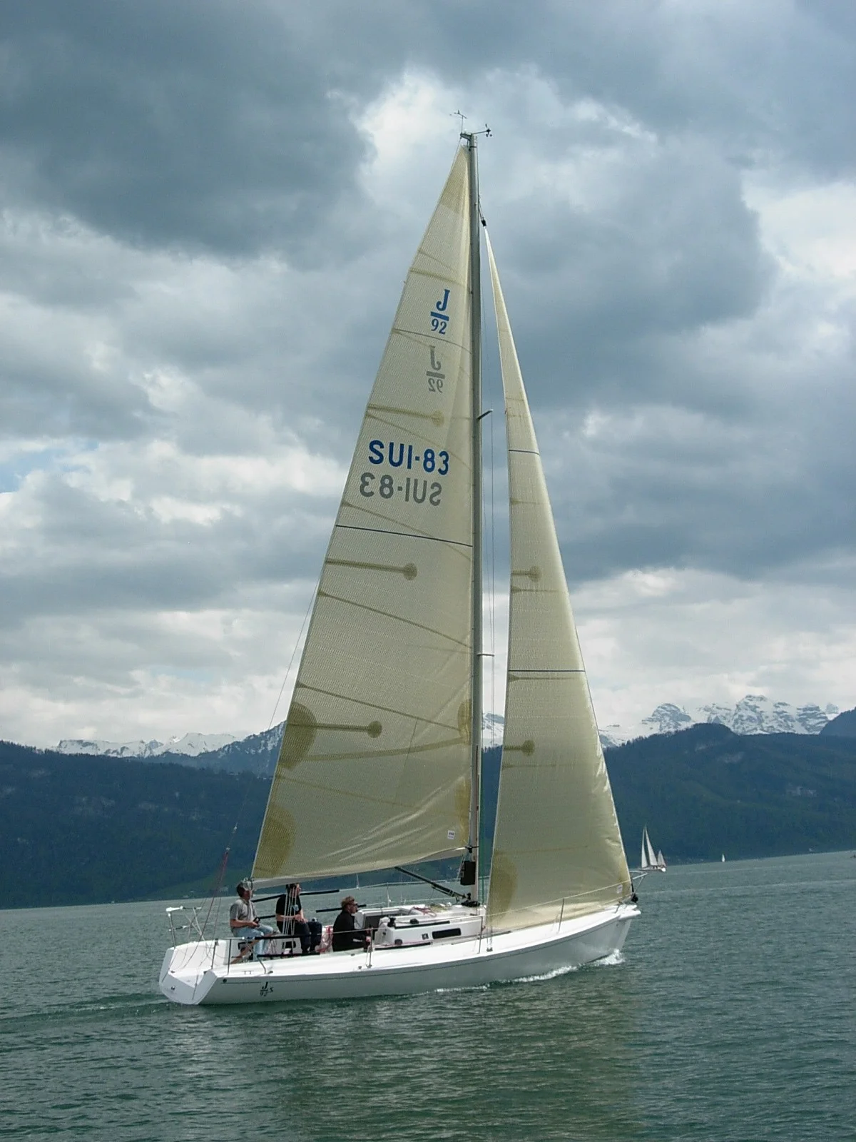 J-92S mit MAXX- Aramid-Segeln ausgerüstet