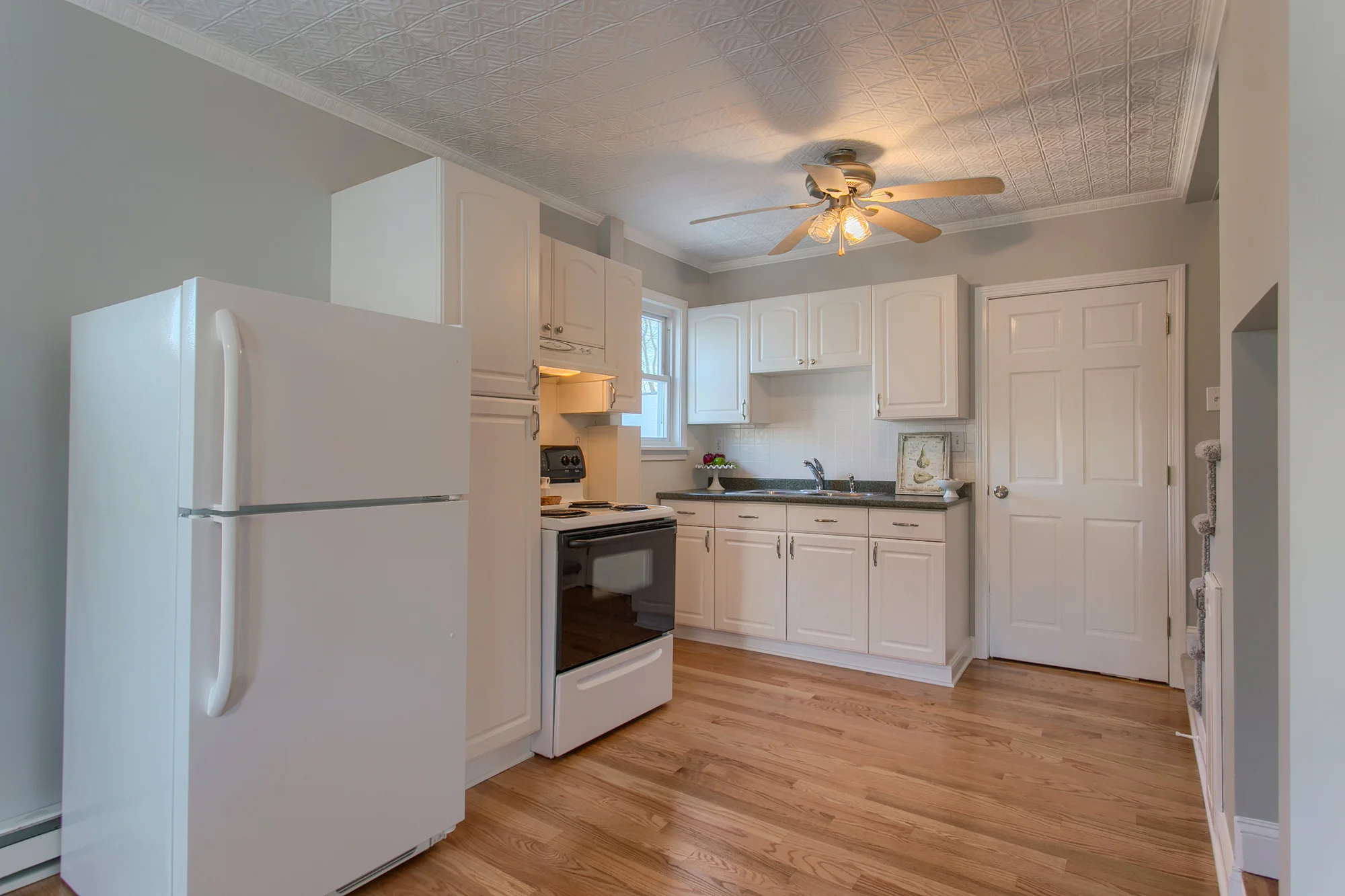 5 Walnut Street, Methuen, MA_165-HDR(3).jpg