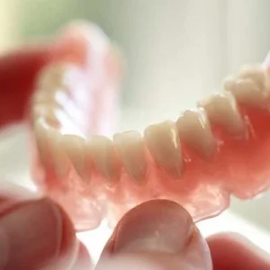 square-dentures-300x300.jpg