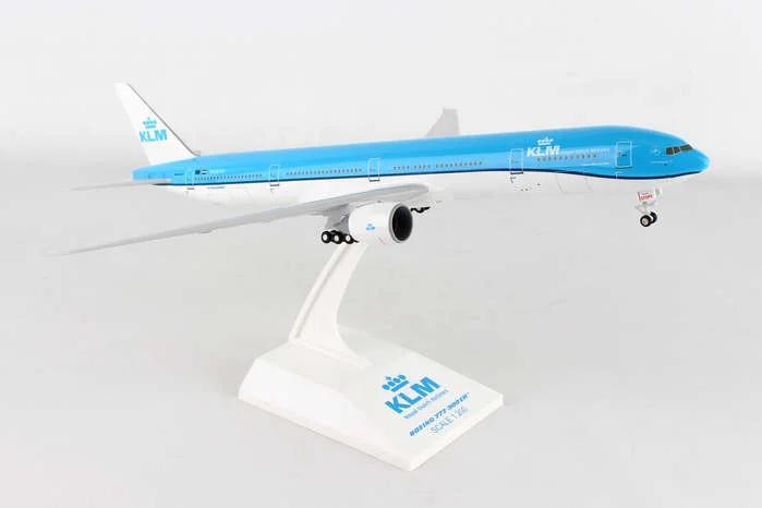 Skymarks KLM 777-300ER.jpg