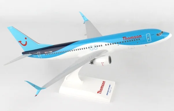 Skymarks Thomson 737-800.jpg