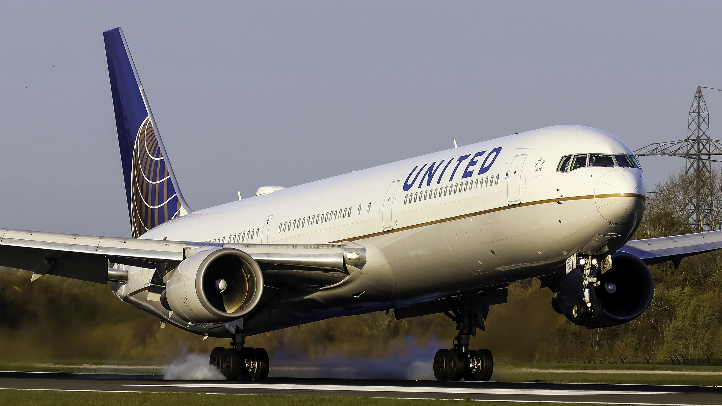United B767-400 N66057 leaving a few rubber deposits on Runway 05 Right! Photo: Jack Crompton 13th April 2019.