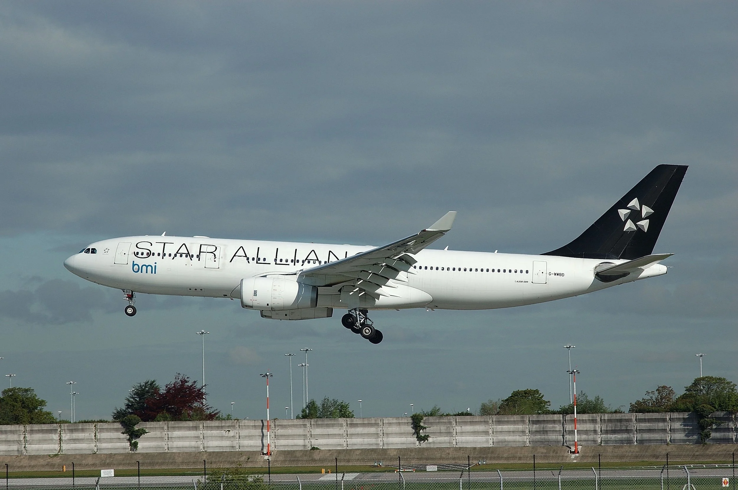 A great shot from Paul Rowland of bmi / Star Alliance A330-200 G-WWBD just prior to touch down on Runway 23 Right on 9th May 2005.