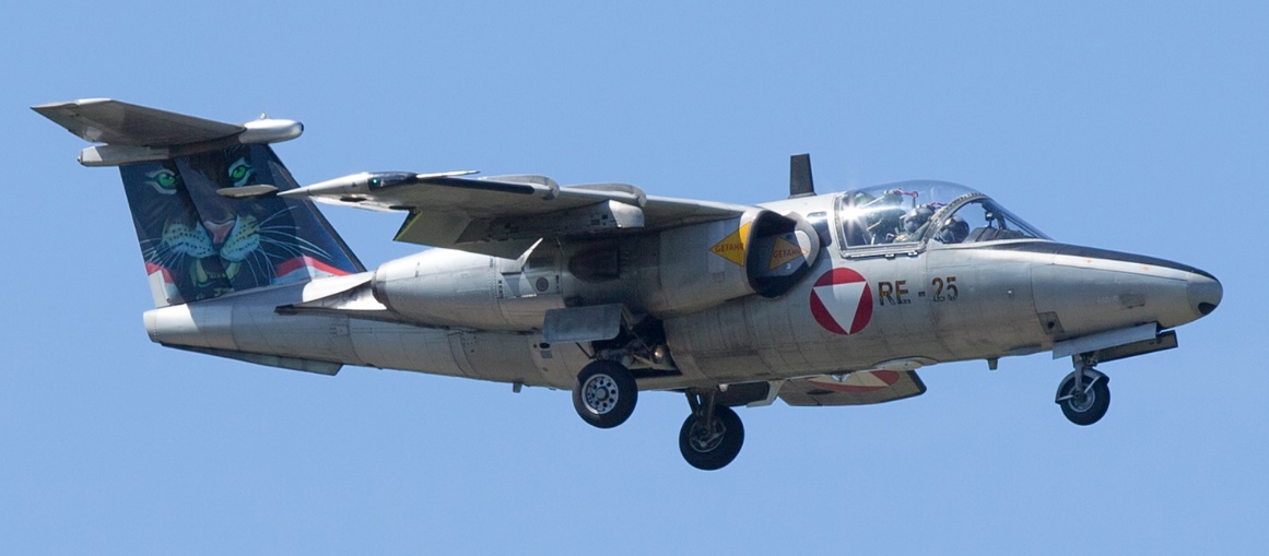 Photo: Austrian A F Saab 105. Peter Hampson.