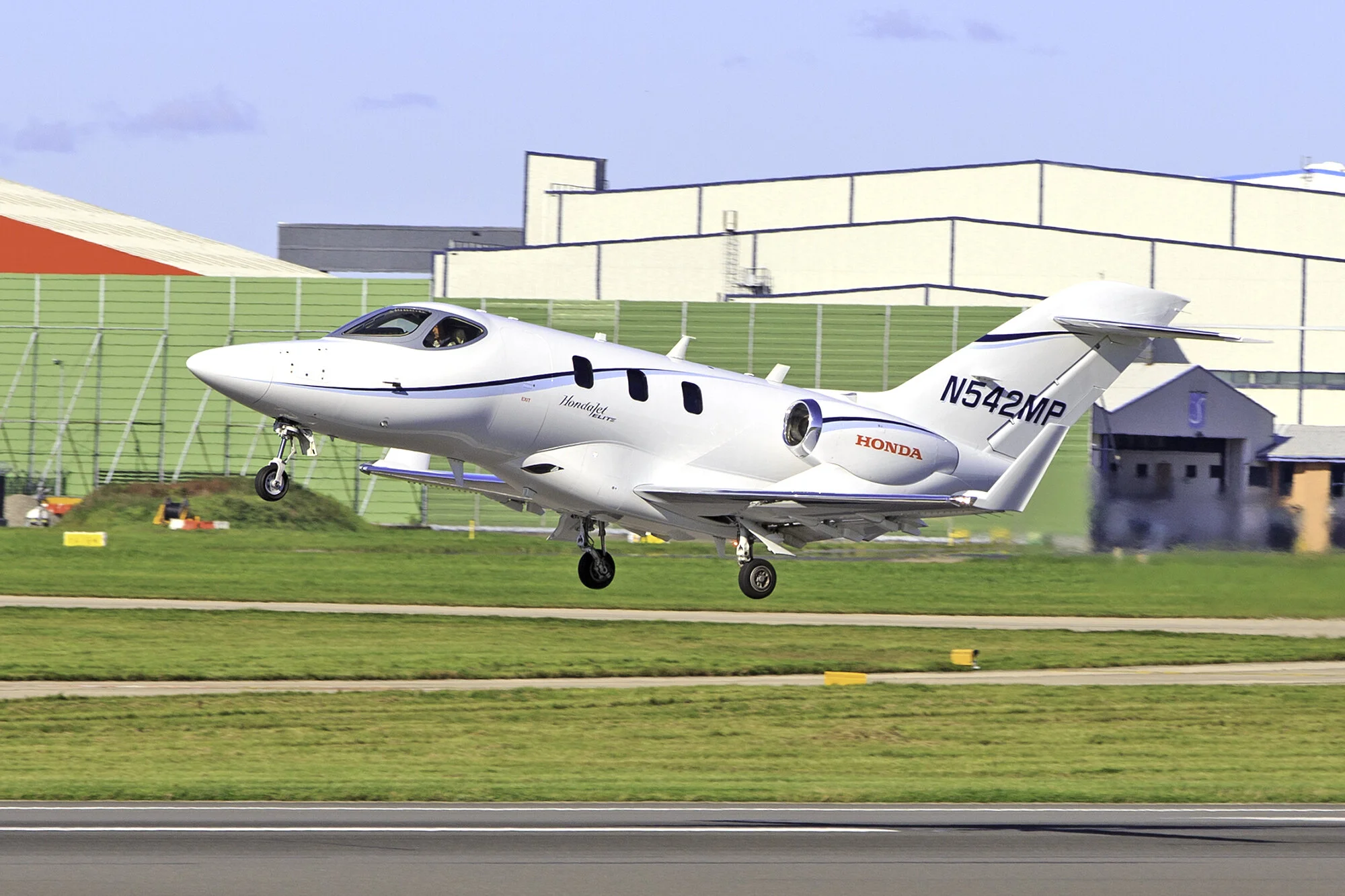 HA- 420 Honda Jet N542MP departs 23 Left on 2nd October. Photo: Paul Bailey