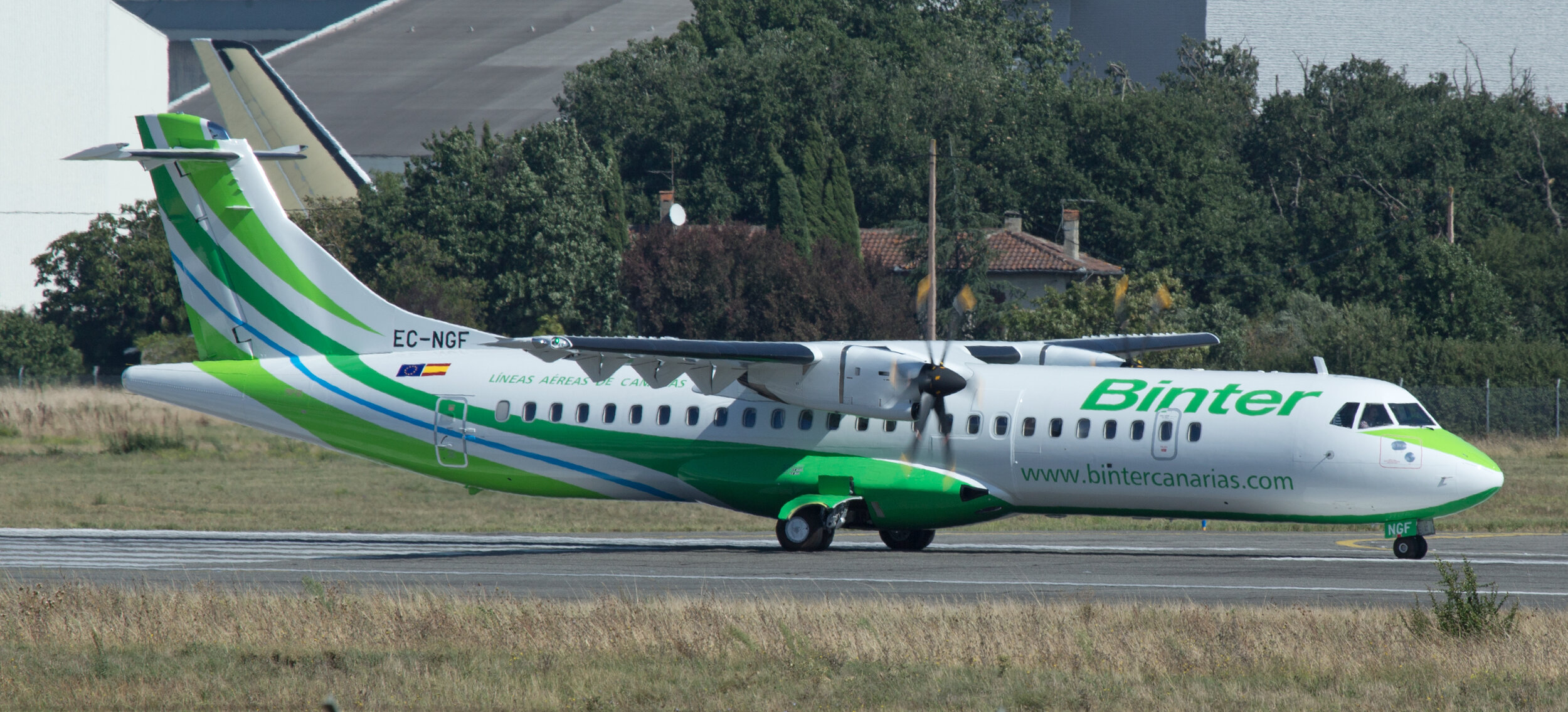 Binter ATR 72 EC-NGF undertaking pre departure checks at Toulouse 20th September 2019.Photo: Peter Hampson