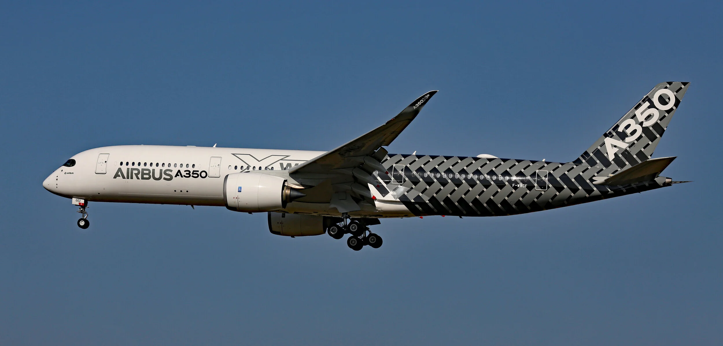 Airbus A350 XWB F-WWCF undertaking a bit of circuit bashing at Toulouse on 19th September 2019. Photo : Maurice Kime.