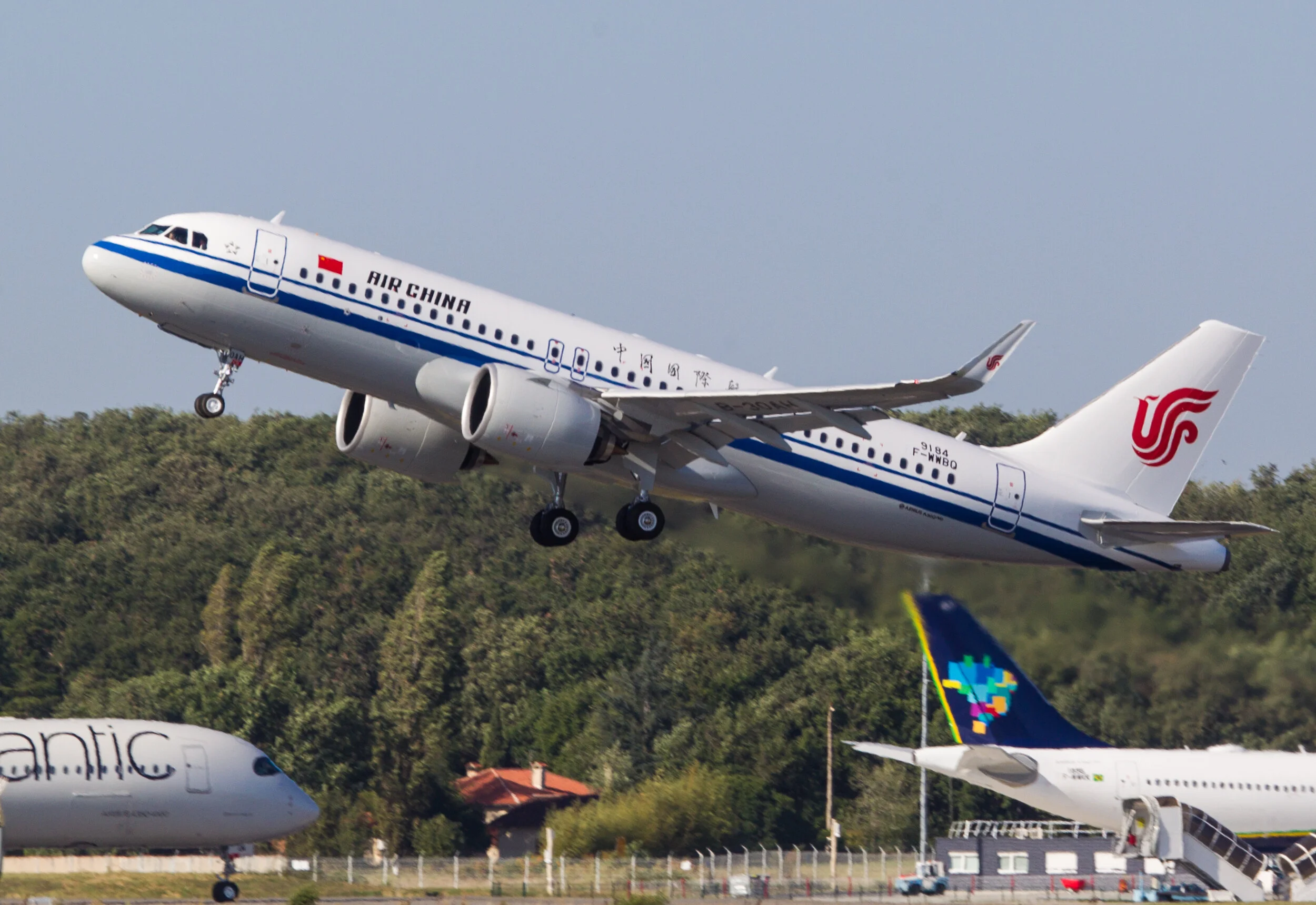 Air China’s A320N F-WWBQ (B-30AH under port wing) powers off Runway 14 Right at Toulouse Blagnac on 19th September. Photo: Debbie Riley.
