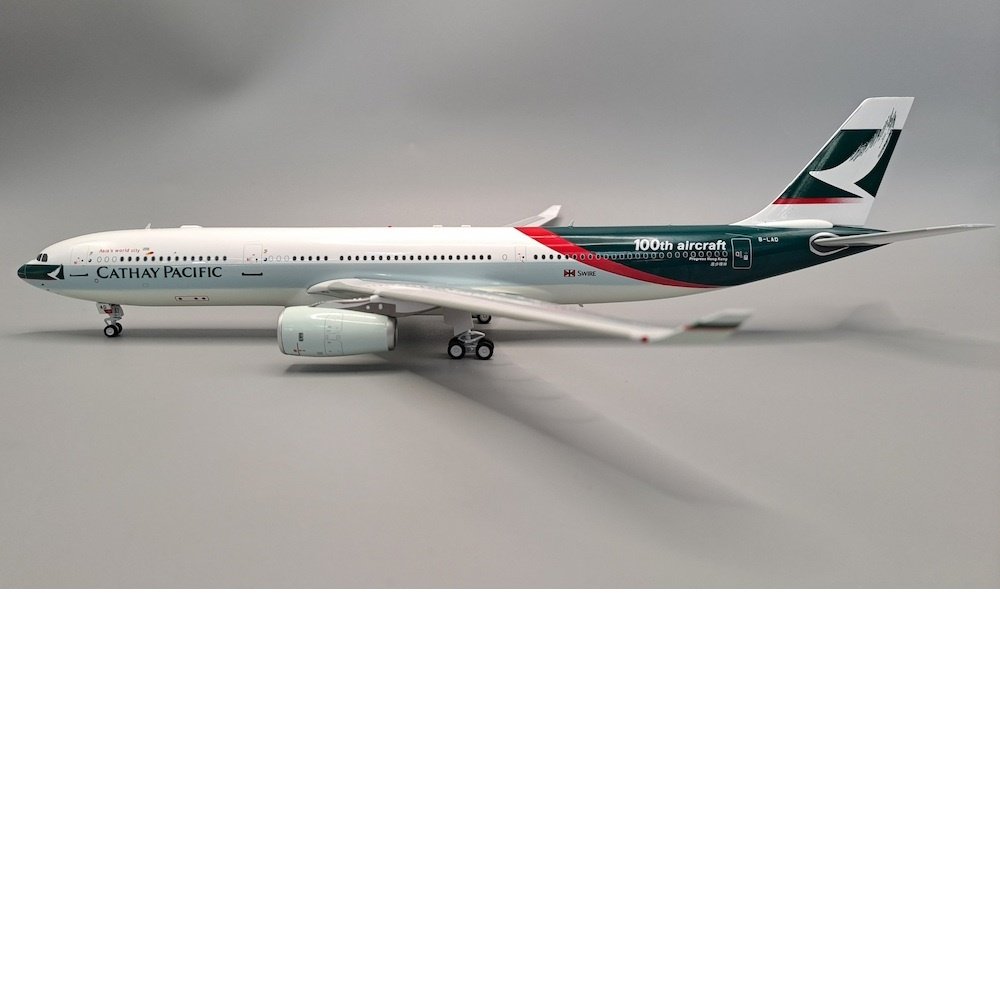 1/200 Cathay Pacific A330-300 B-LAD 100th Aircraft Livery 1/200 Cathay Pacific A330-300 B-LAD 100th Aircraft Livery