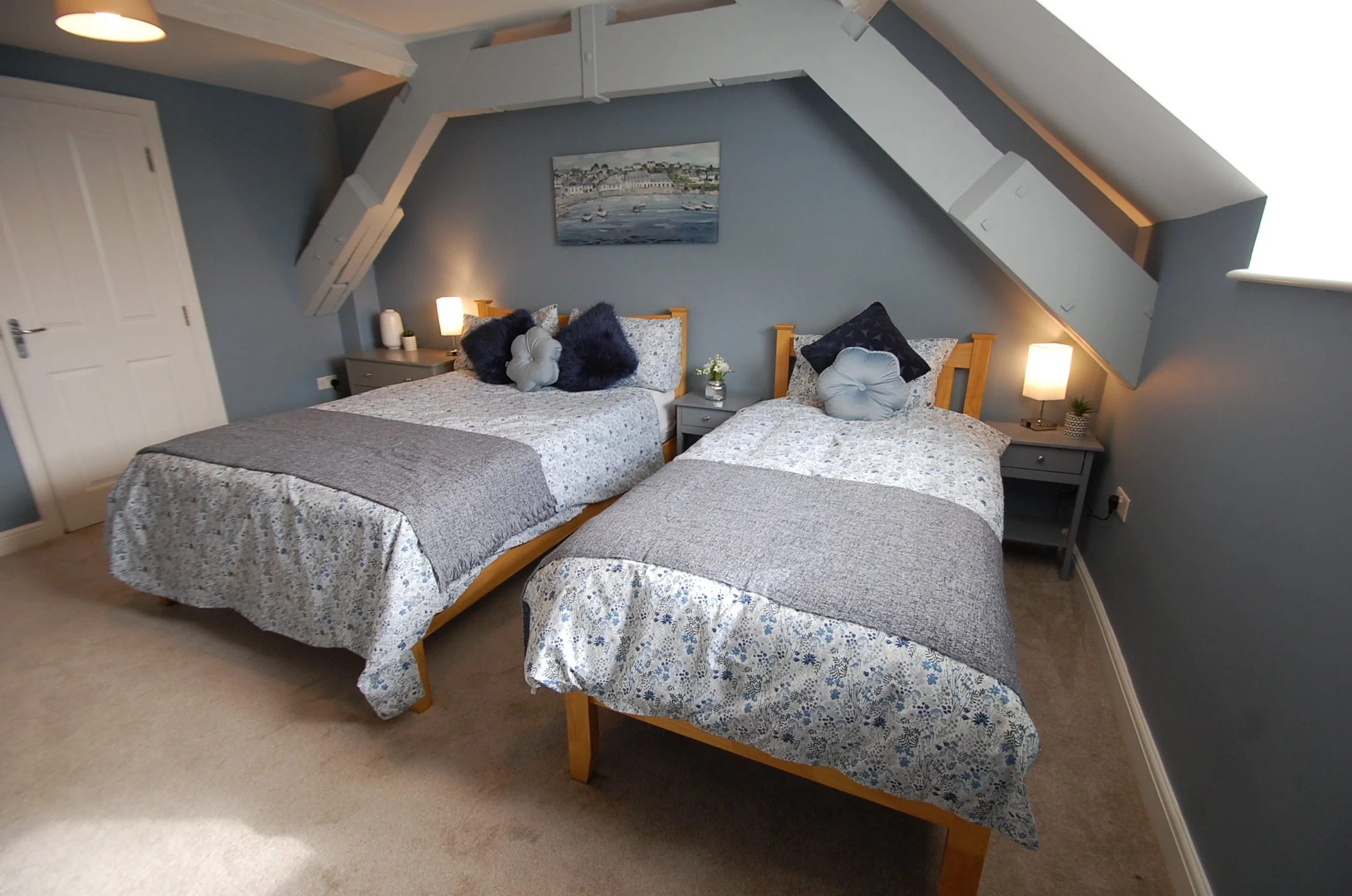 Watson Cosy Dragons (31).JPG