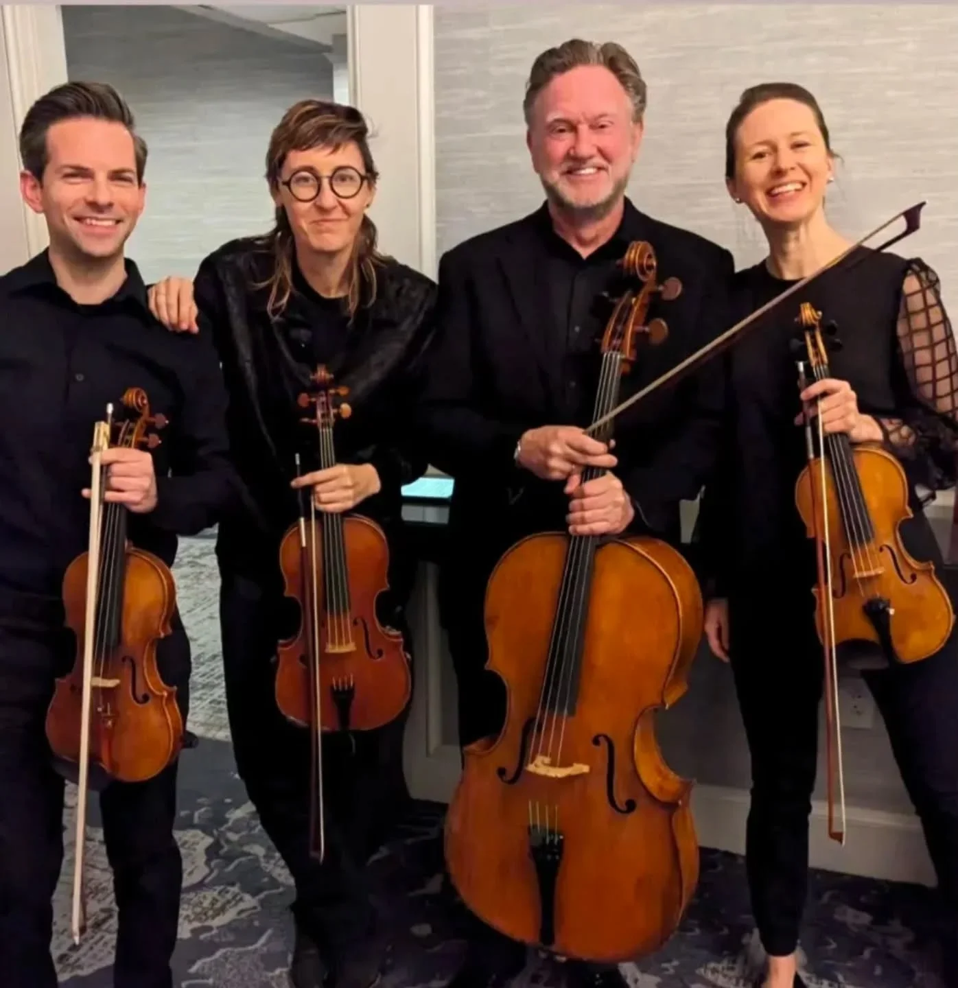 Sold out show and such a fantastic audience made this night even more fun! 🎻
.
.
.
#vivaldi #strings #bluestone #livemusic #quartet #stringquartet #annapolis #annapolismd #waterfront #saturday #saturdaynight #music #concert #soldout @candlelight.con