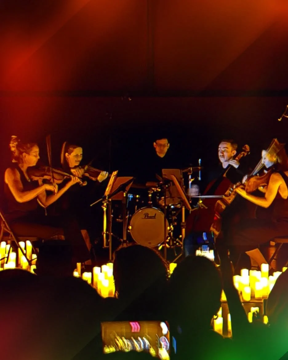 🎻🥁🕯️🔥