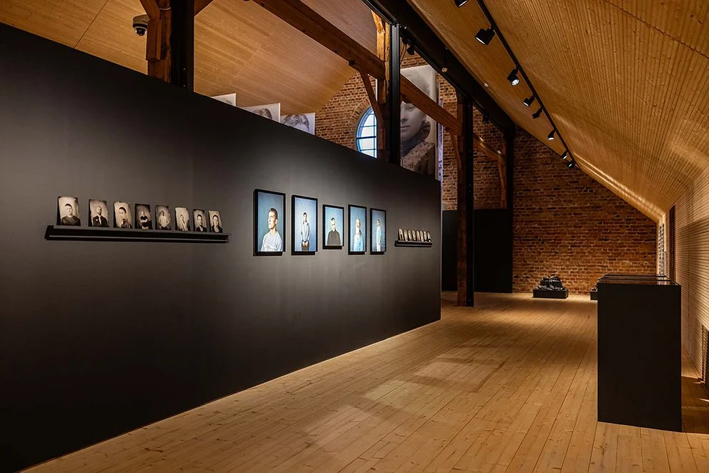 Valoon_kahlitut_Hanna_Koikkalainen_kuvat_Krista Luoma_-1.jpg