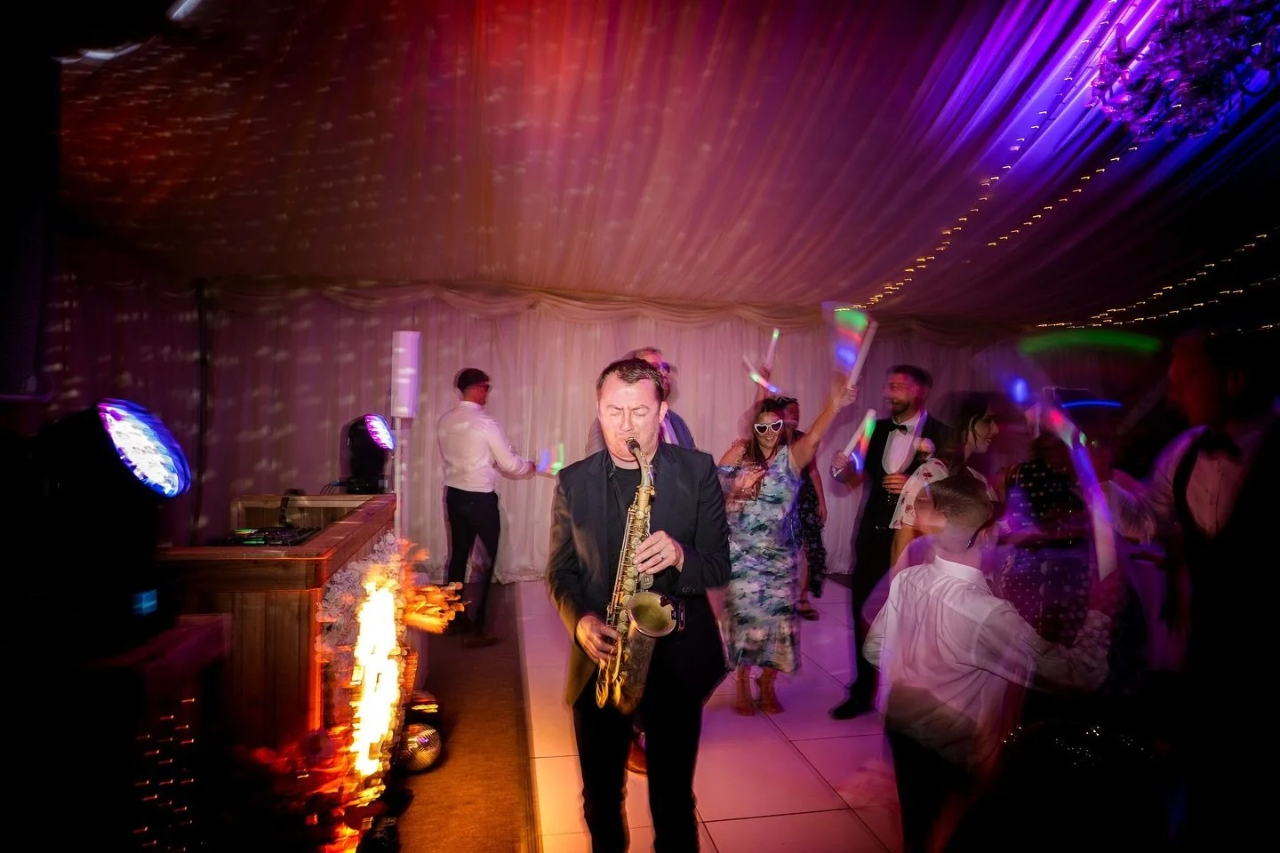Every Wedding should have a sax player 🎷
@benjamminsax
@manorhillhouseweddings
&bull;
&bull;
&bull;
#weddingphotography #weddingday #weddingphotographer #weddinginspiration #weddingideas #bridetobe #engaged #weddingphoto #weddingplanning #weddings #