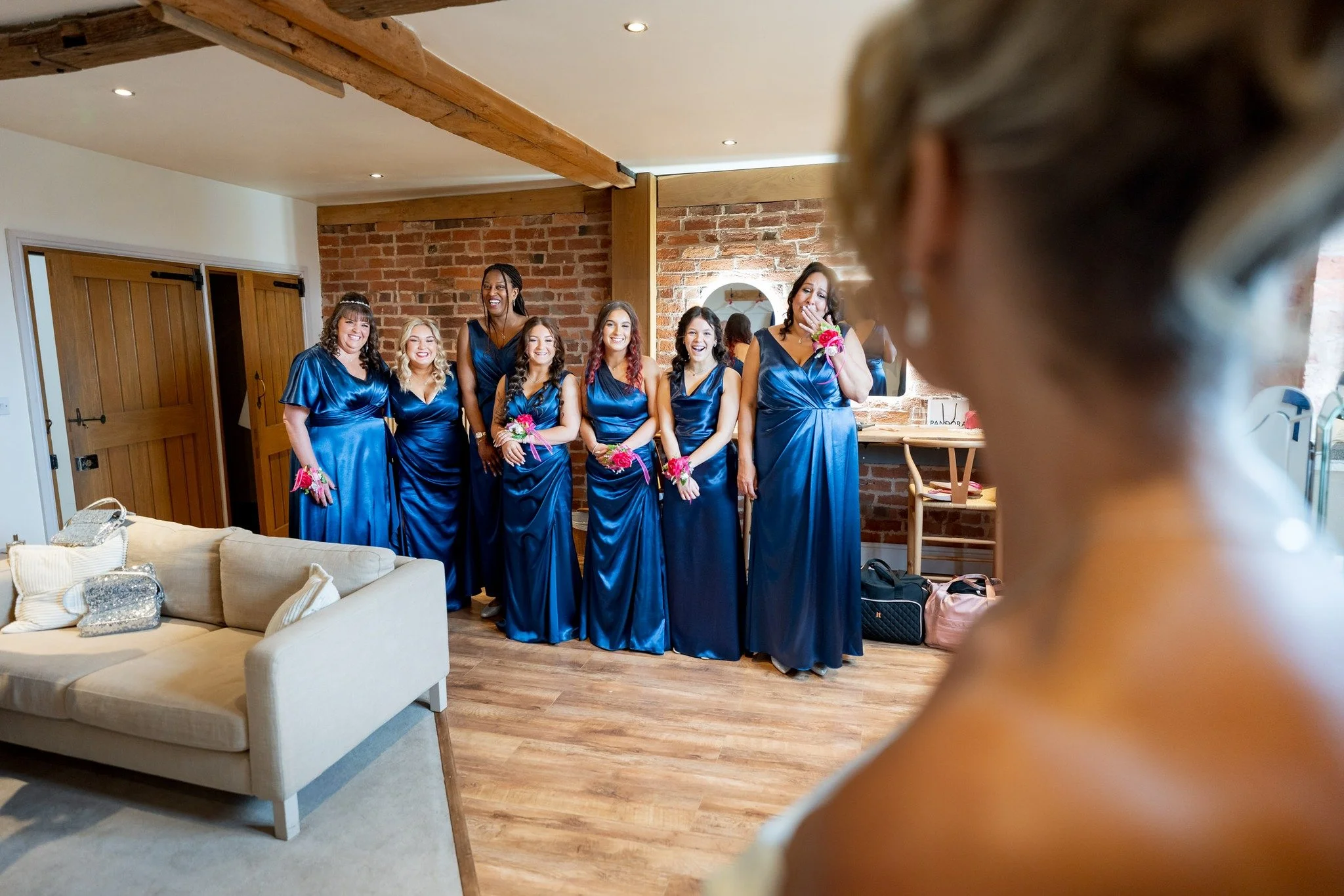 First look is always a great moment!
With your Dad, Mom or your mates.
@curradinebarns 
.
.
.
#worcestershireweddingphotographer #warwickshireweddingphotographer