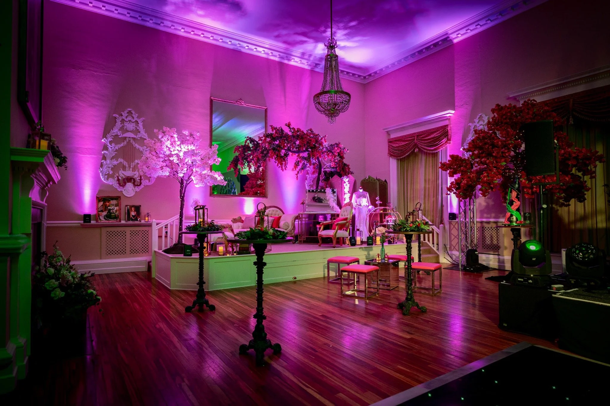 Some awesome details from a Wicked themed 18th Birthday party 🧙
Stunning lighting and styling sets the atmosphere perfectly for a fantastic night.
Great work as always by the team at @psevents.official 
.
.
.
#warwickshirephotographer #worcestershir