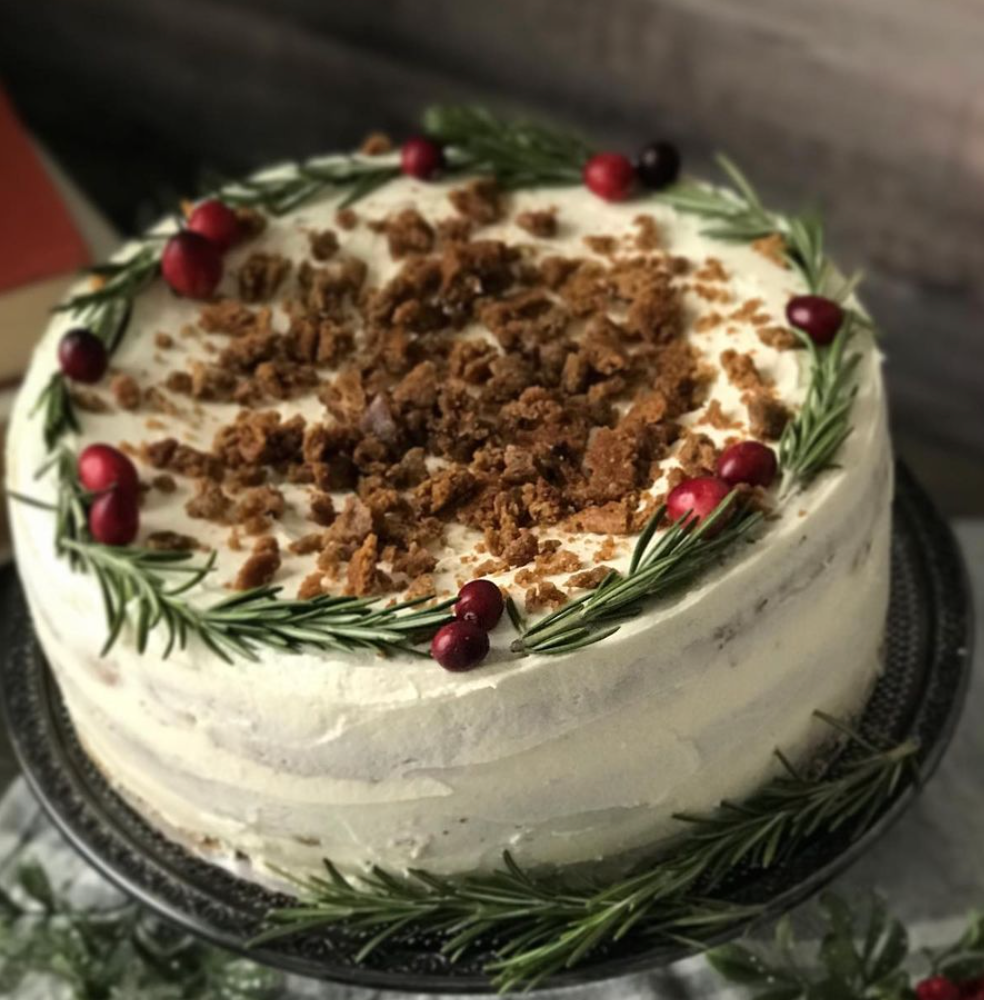 Curious Cat Holiday Cake