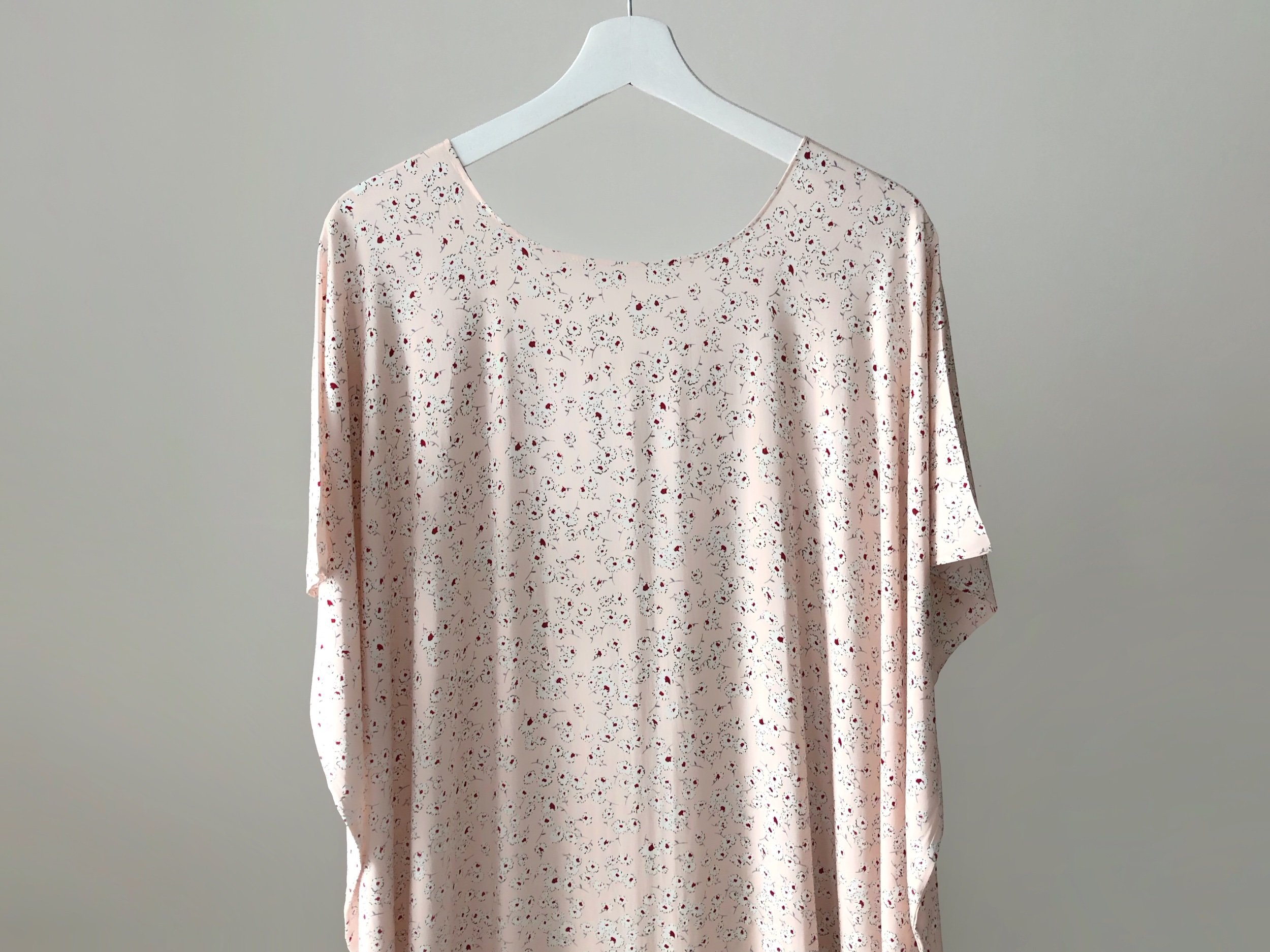 Pastel Peach and Red Floral Baati
