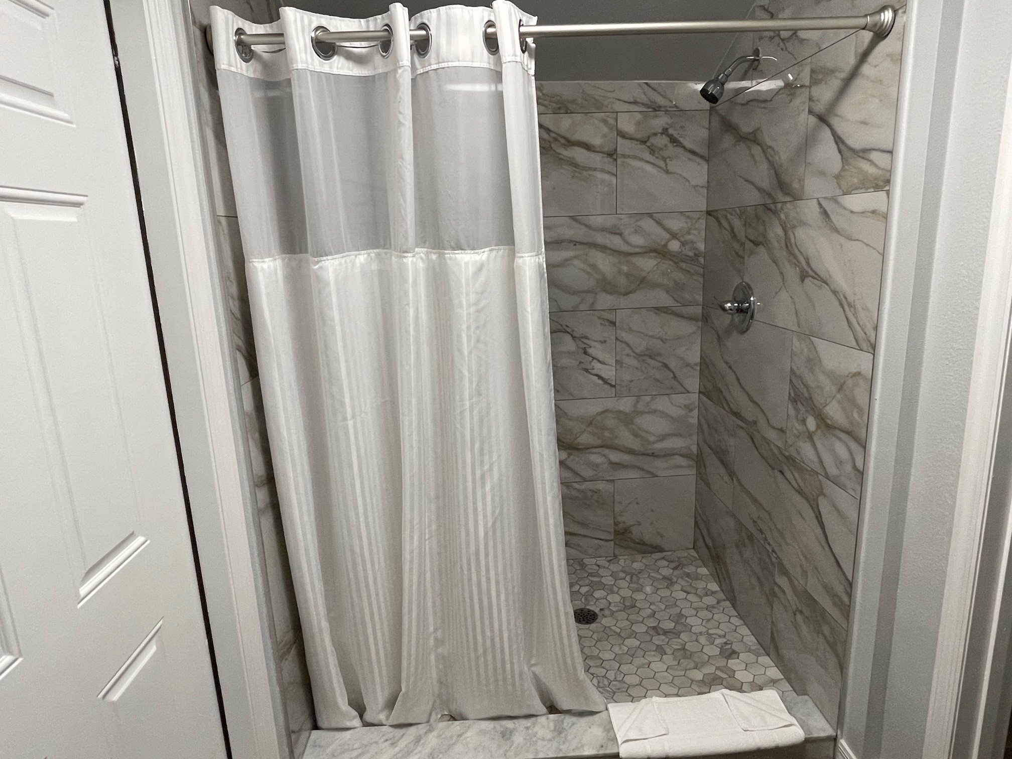 Cabin 5.jpg
