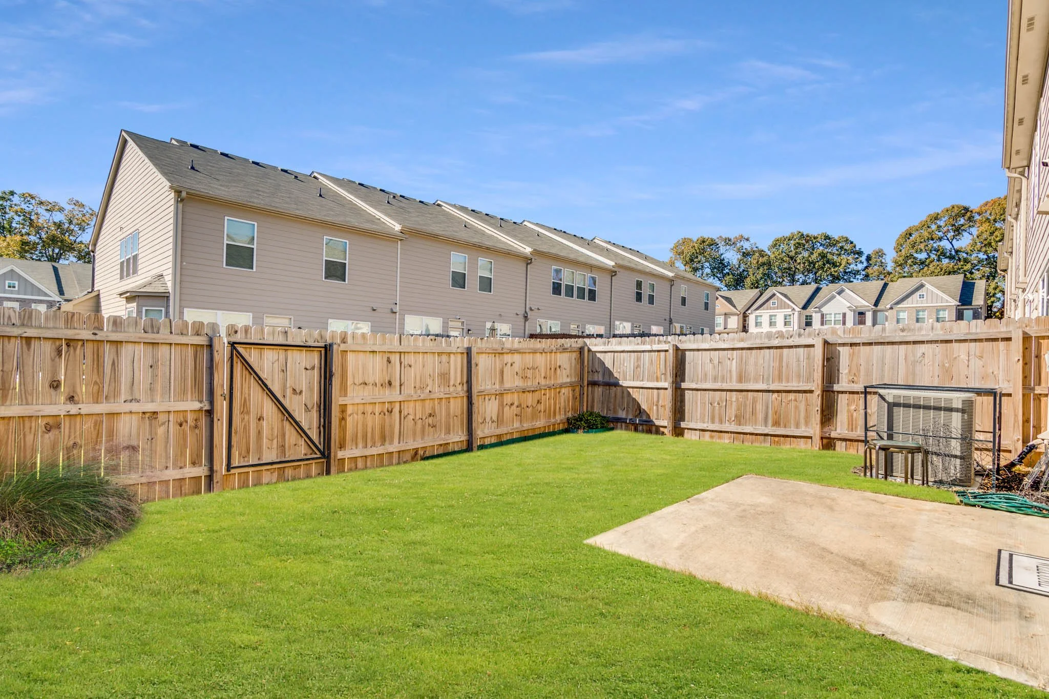 588_Arbor_Crowne_Dr_Lawrenceville_GA-27.jpg