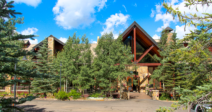 Bear-Creek-Lodge-exterior-summer-small.jpg