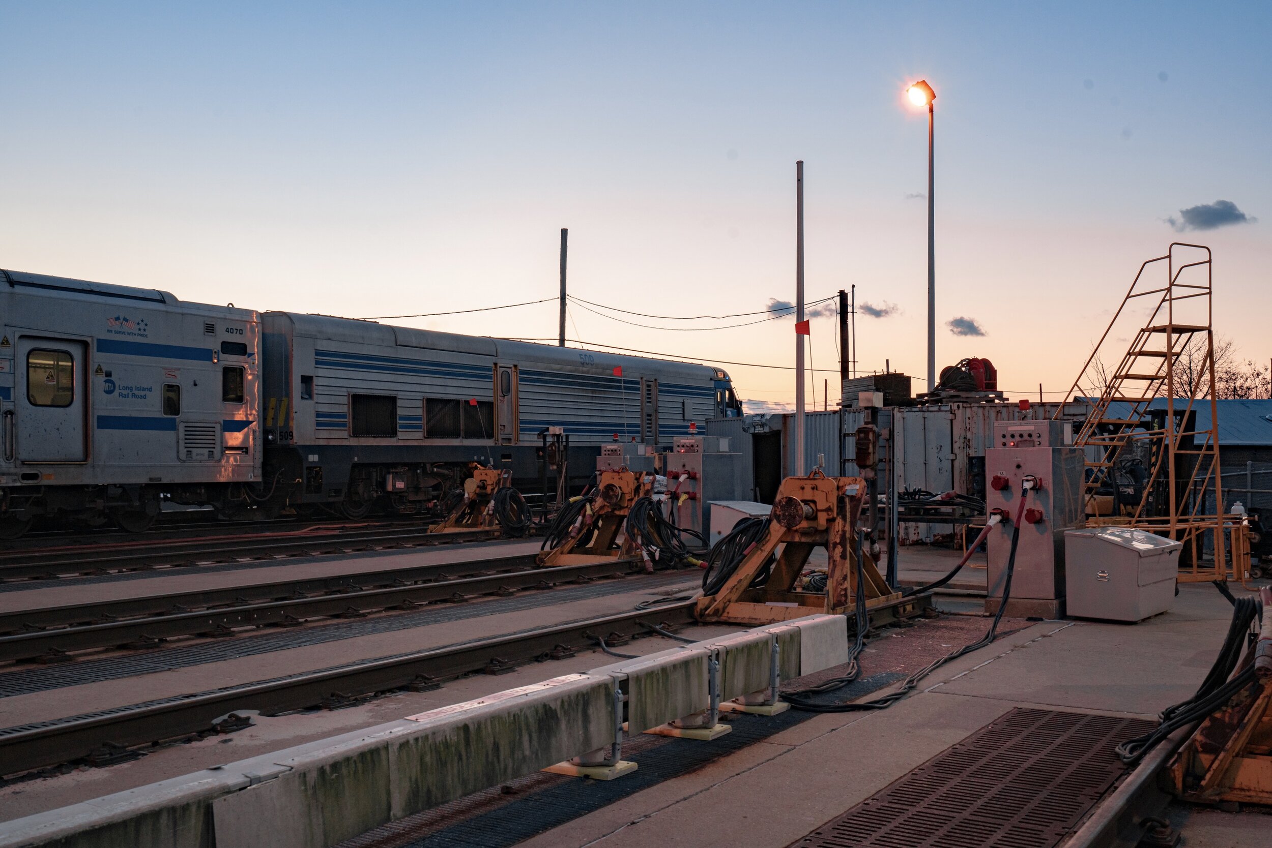 EMD DM30AC coupled to a C3