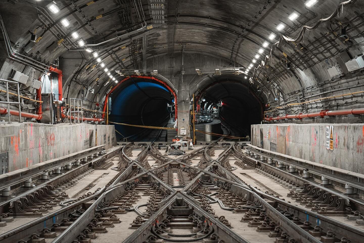 Welcome to 2024: an introduction and conclusion, featuring some after/before construction progress photos from the East Side Access project, which finally opened in 2023. (We may be going deeper today, though.)
.
I decided to post this today, because
