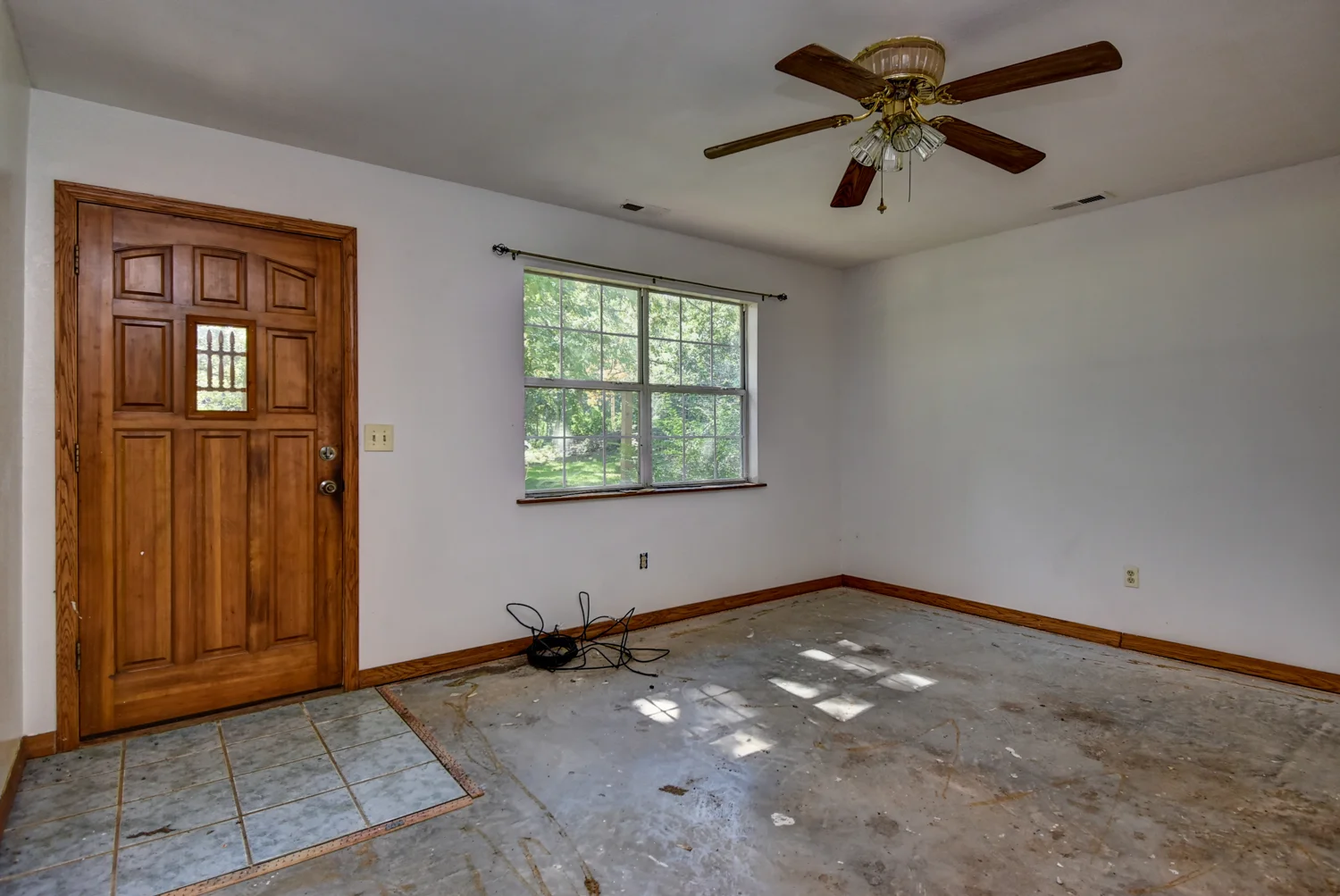 20901 Lawrence 1207-4.jpg