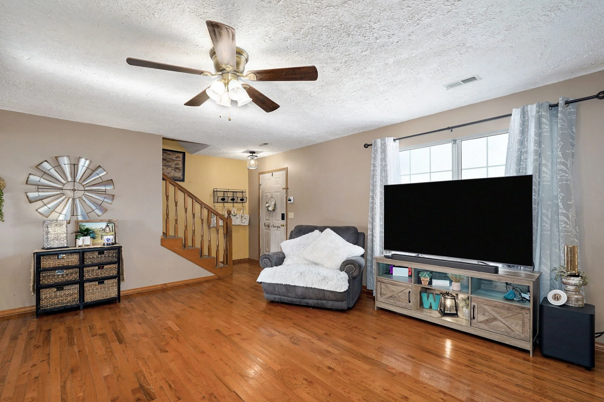 5361 S Aaron Ave-7.jpg