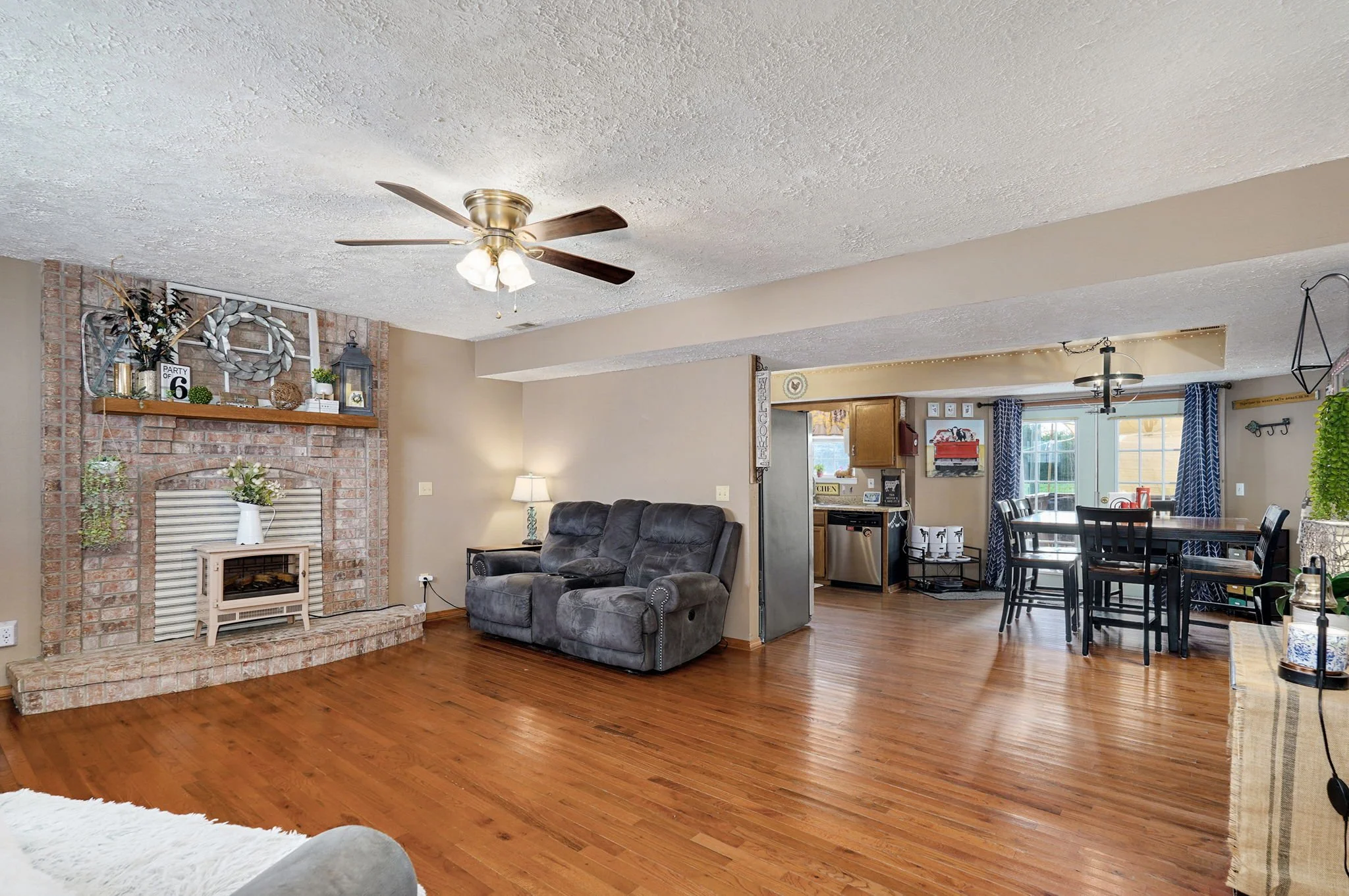 5361 S Aaron Ave-5.jpg