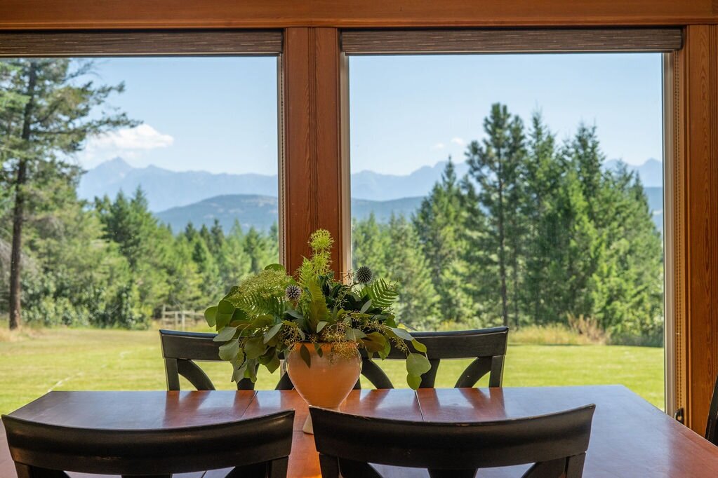 interior-designs-by-adrienne-cranbrook-bc-mountain-view-solar-screen-window-treatments-custom-blinds