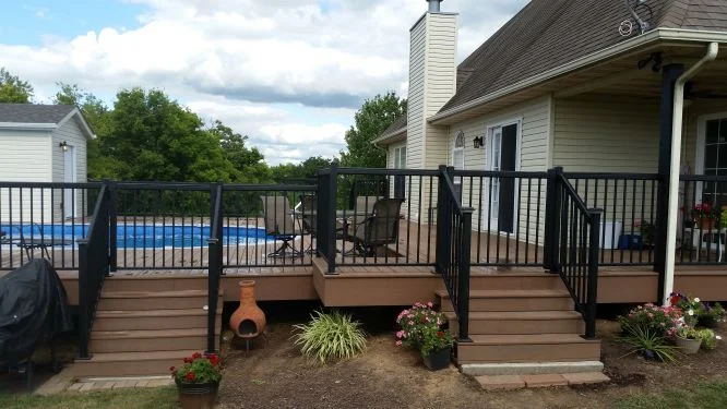 pool-deck-aluminum-fence-stairs-cedar.jpg