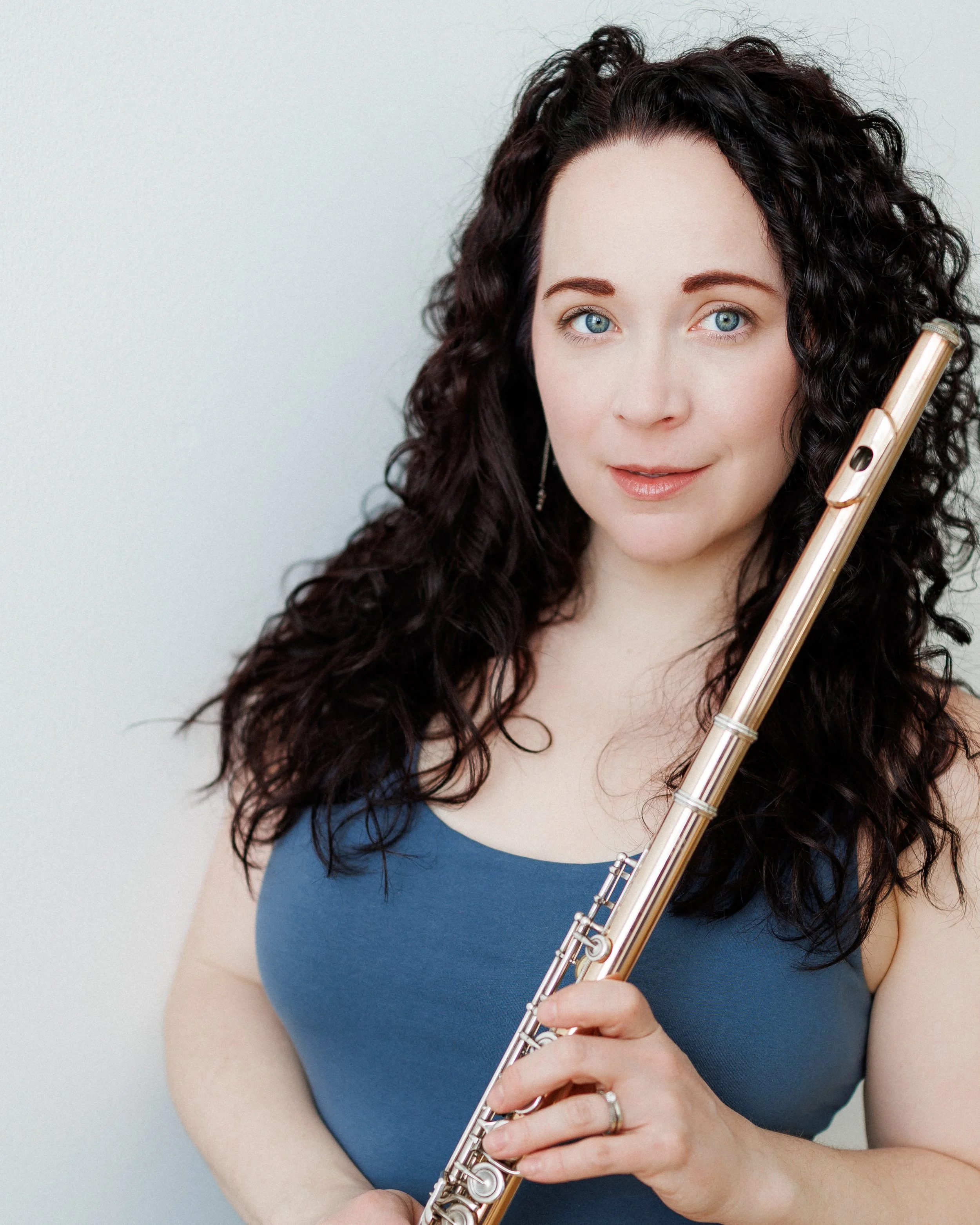 suzannehannauflute2color.jpg