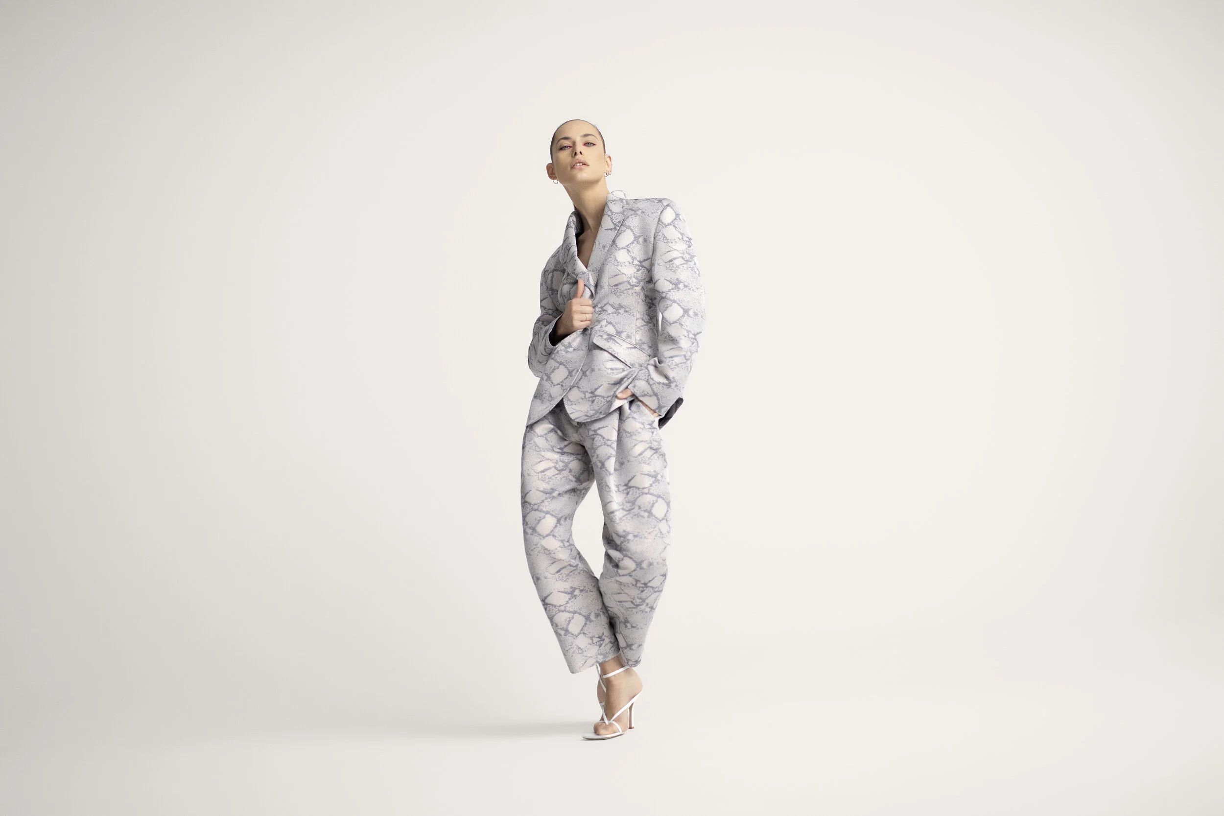 02_CL_STUDIO_SS20_0383_$.jpg