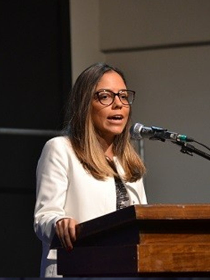 NATAMMY LUANA DE AGUIAR BONISSONI Doutora em Ciência Jurídica pela Universidade do Vale do Itajaí - UNIVALI em dupla diplomação com o Dottorato di Ricerca in Scienze Giuridiche da Università Degli Studi di Perugia, Itália. Mestre em Ciência Jurídica pelo Programa de Pós Graduação Stricto Sensu da UNIVALI. Especialista em Estado Constitucional e Liberdade Religiosa, pela Universidade Presbiteriana Mackenzie em parceria com o Centro de Direitos Humanos da Universidade de Coimbra e Regent’s Park College da Universidade de Oxford. Graduada em Direito pela Universidade do Vale do Itajaí - UNIVALI. Professora do Curso de Direito e do Programa de Pós-Graduação Stricto-Sensu em Ciência Jurídica da UNIVALI.