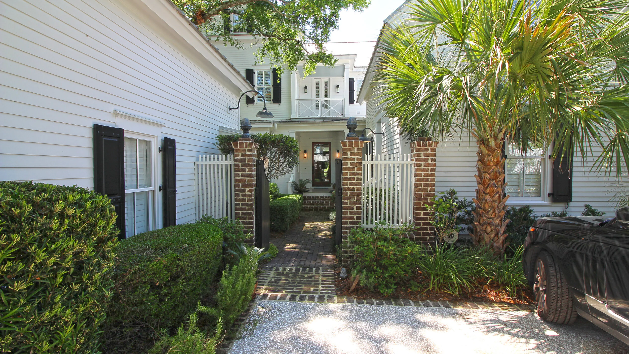  Front courtyard entry gate 
