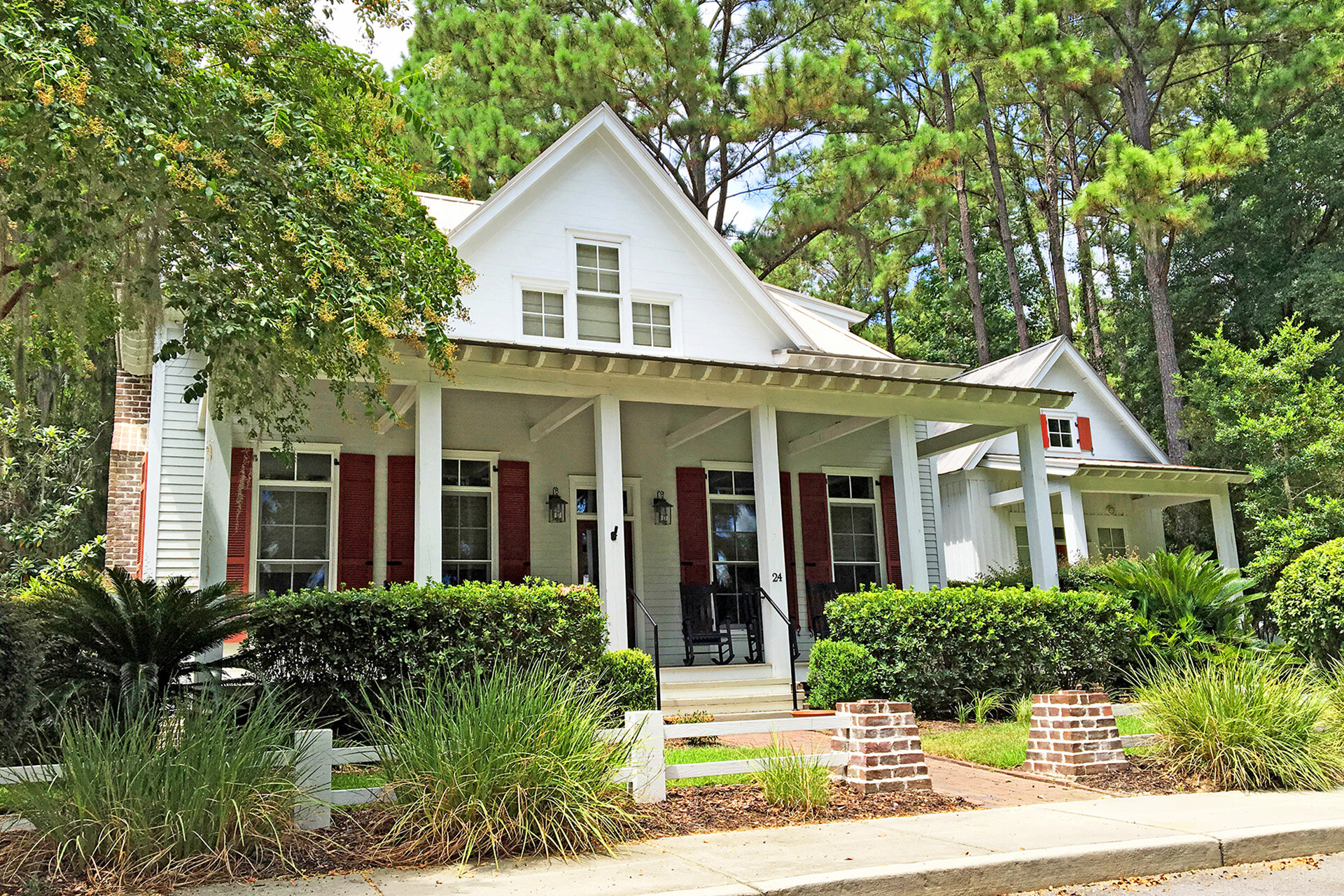 SL-593 - Cottage of the Year