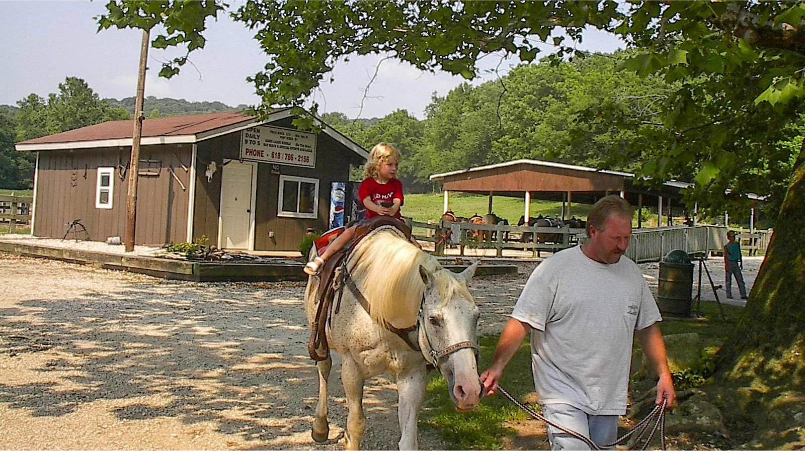 stables-06262002-alr-2551.jpg