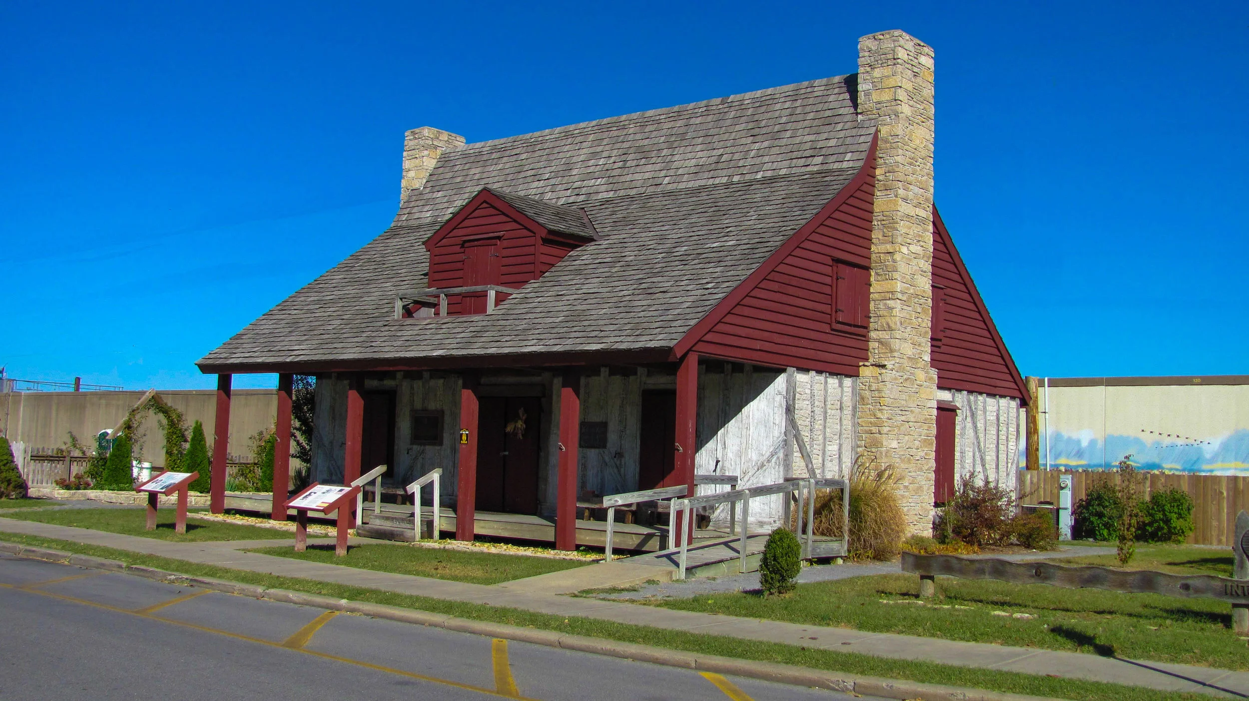 red-house-10142010-alr-0275.jpg