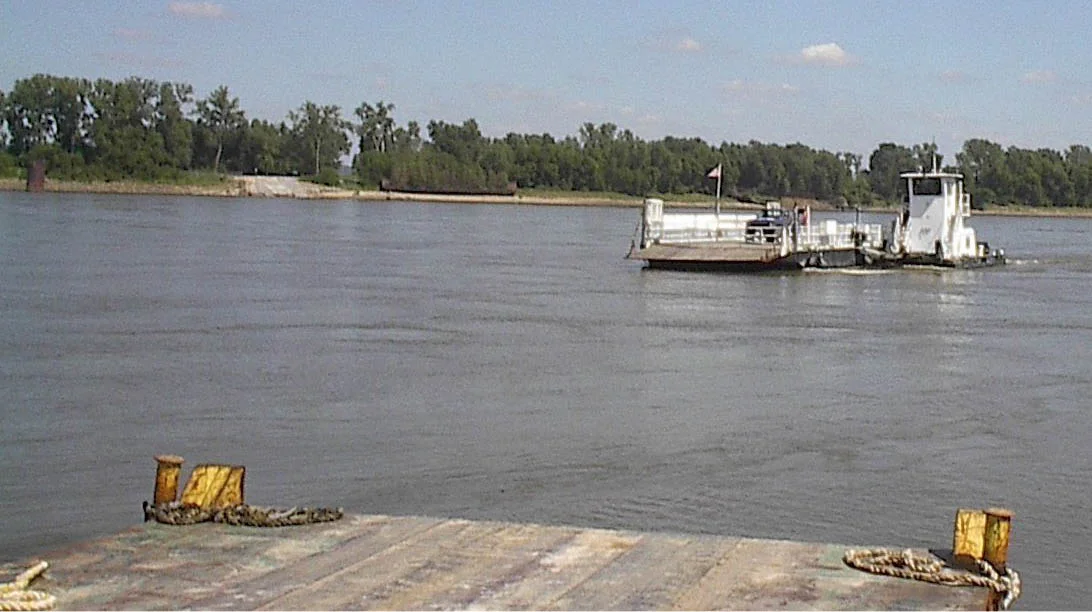 stegen-ferry-09132002-alr-c169-3919.jpg