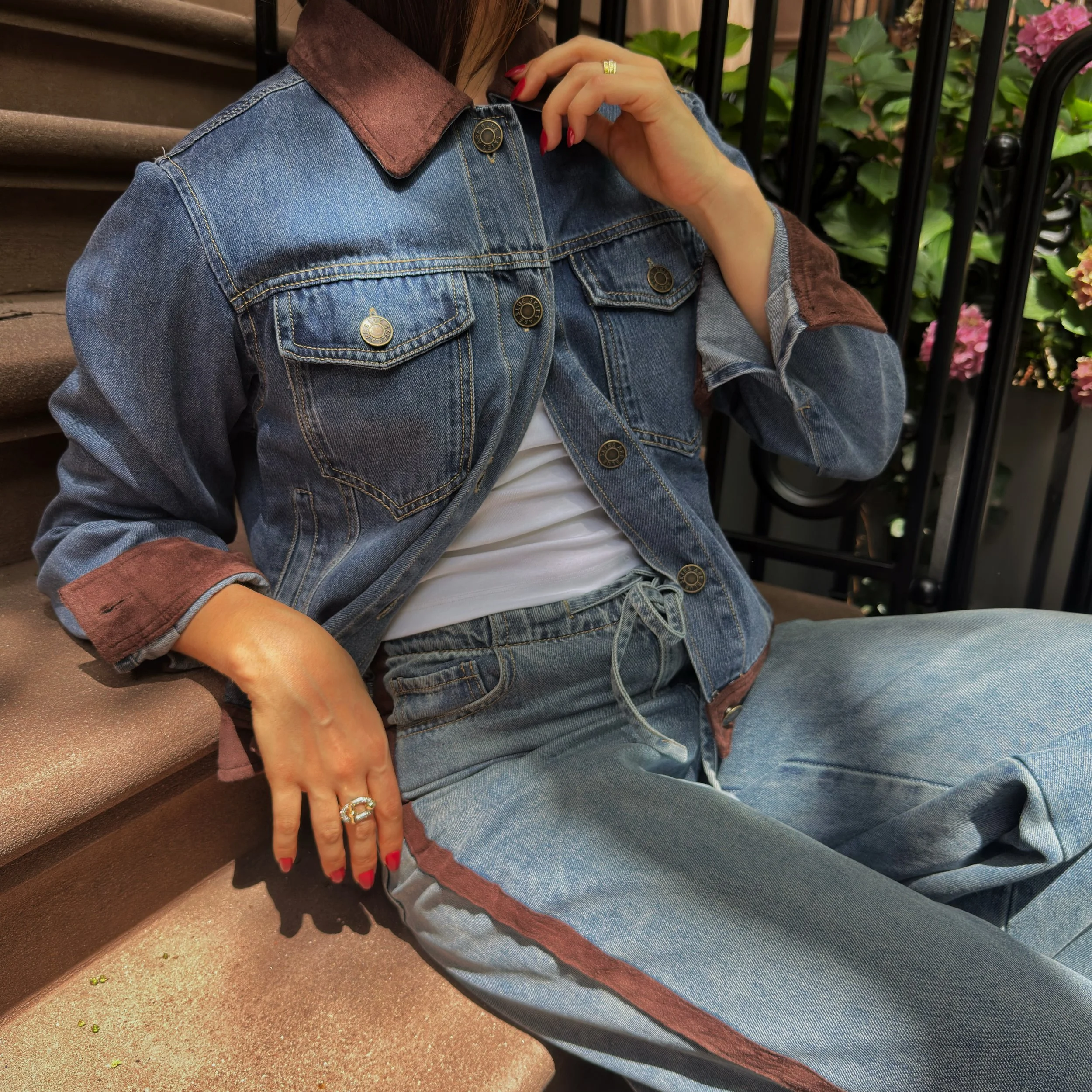 A first look at what&rsquo;s arriving for autumn. 

Denim with a touch of suede soft chocolate brown, the perfect contrast for a staple set. 

New styles are beginning to make their way into Haila and we&rsquo;re already thinking about how they&rsquo