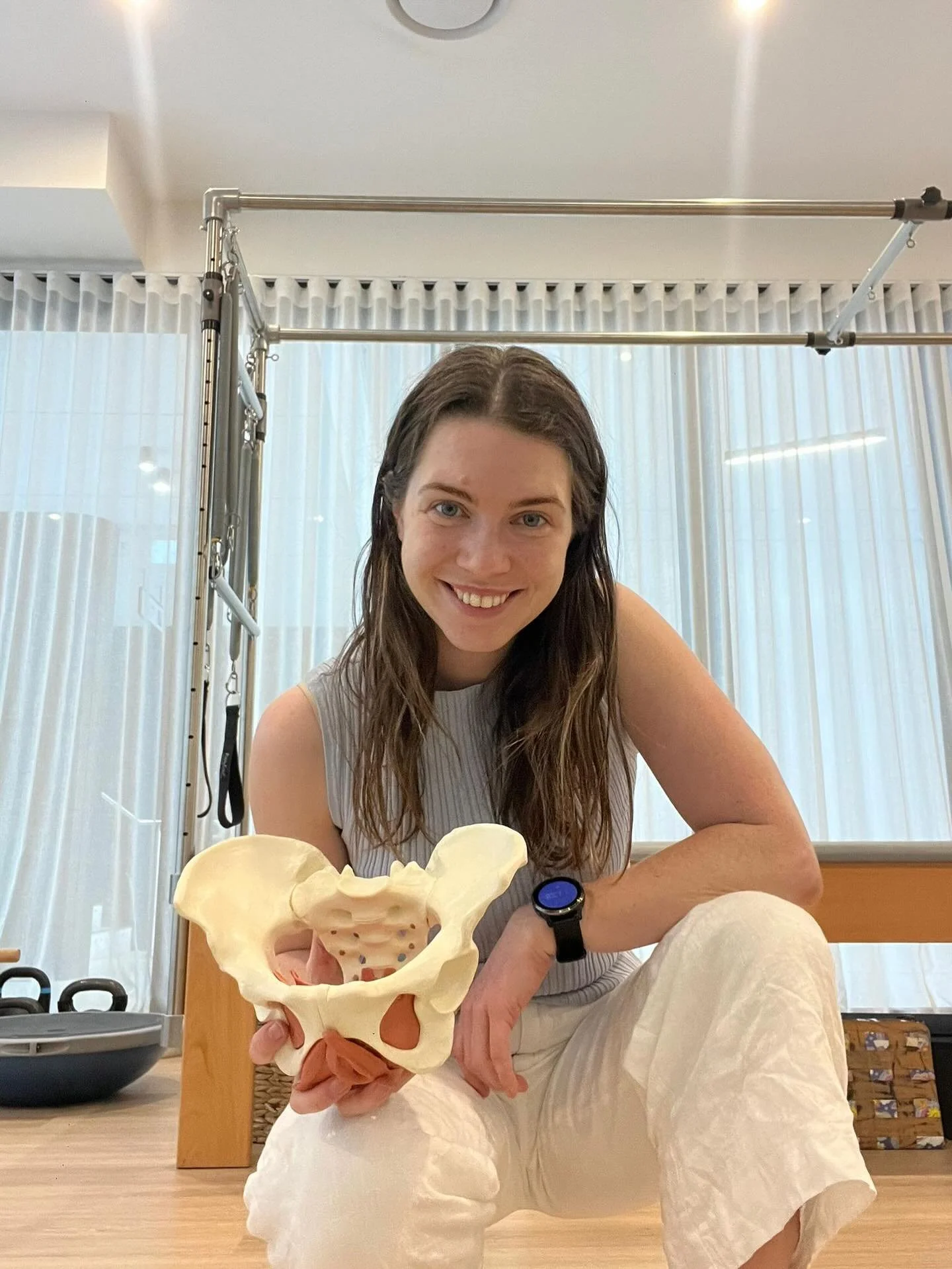 ✨ Meet Hannah ✨

Hannah has been a physio for over 5 years and is passionate about helping women with pelvic floor dysfunction. She is currently undertaking her Masters degree in Pelvic Health Physiotherapy through the University of Melbourne and is 