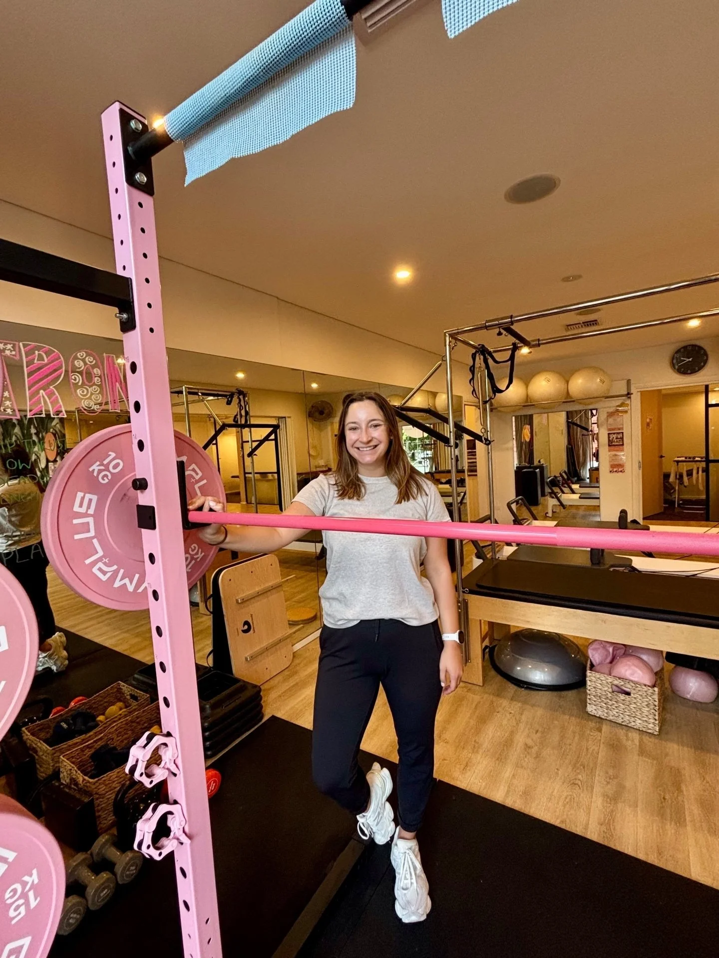 🤸🏽&zwj;♀Meet Agata 🏋🏽&zwj;♀

Our lovely physio Agata is all the way from Canada. With a background in exercise physiology, she has post graduate training in pelvic health and clinical Pilates, as well as years worth of experience in injury rehabi