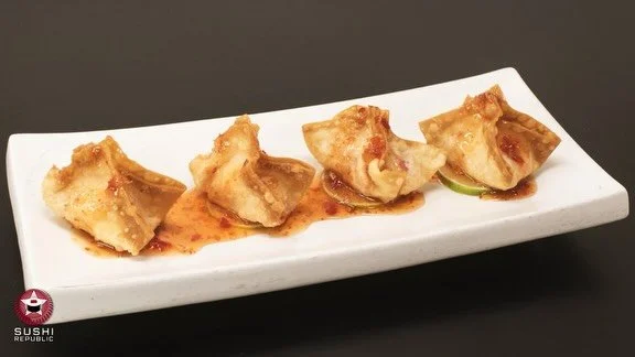 Crispy on the outside, packed with flavor on the inside🤤

Our house-made Crab Wontons &amp; Mango Wontons are made fresh daily at Sushi Republic 🍣✨

Sweet. Savory. Perfectly golden.

#SushiRepublic #CrabWonton #MangoWonton #MadeFreshDaily #Japanese