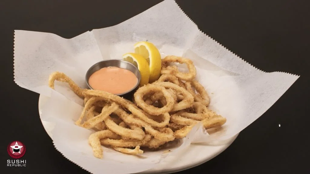 This is your sign to order the fried calamari 🦑

#appetizer #sushirepublic #greensboro #nc #tatest