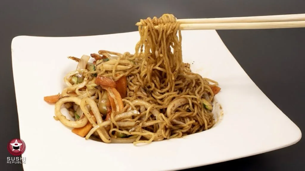 Our Seafood Soba can be served regular or spicy !! What are you feeling tonight ? 

Shrimp &amp; Calamari with thin soba noodles, zucchini, onion, cabbage and carrot ! 

#sushirepublic #gso #nc #soba #shrimpandcalamari